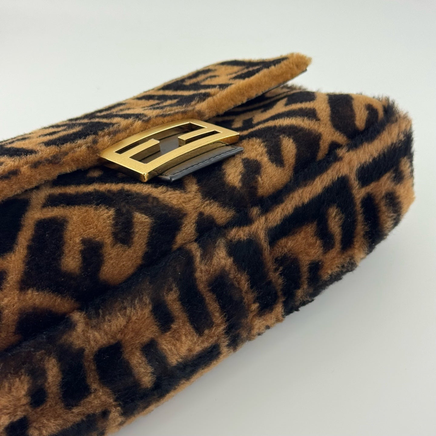 Fendi - Baguette - Wool - Brown - (medium)