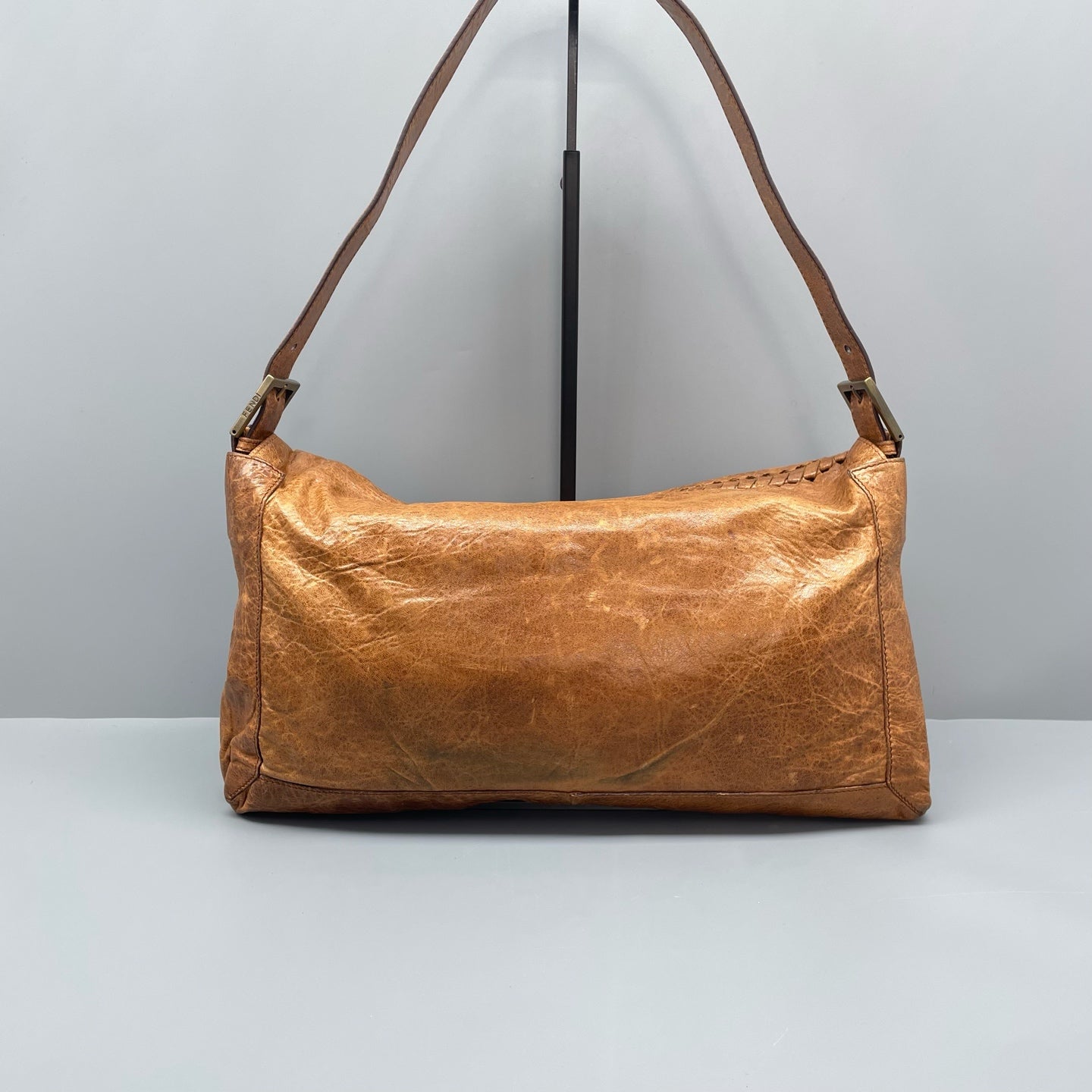 Fendi - Baguette Woven Shoulder Bag - Distressed Leather with Woven Detailing - Brown - (medium)