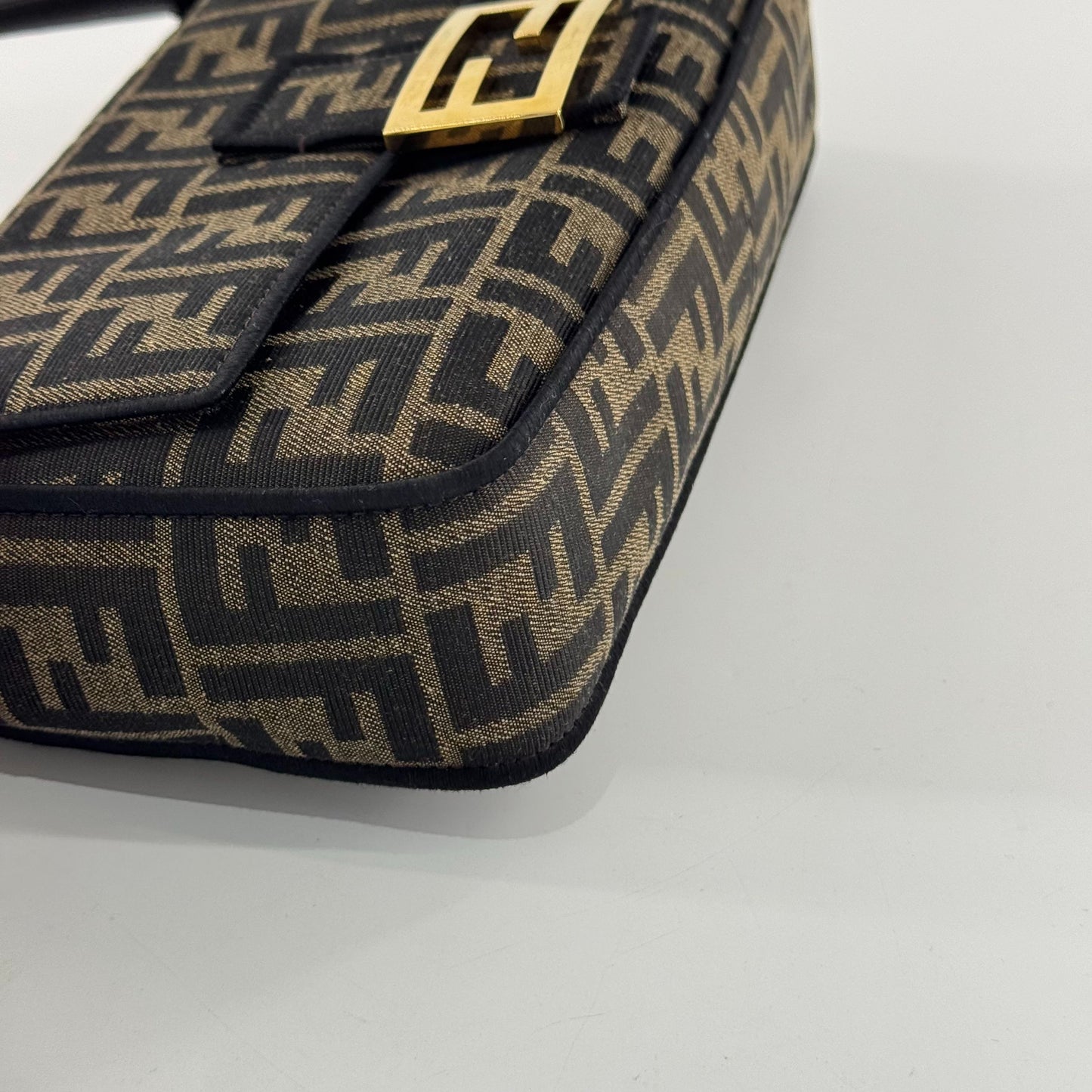 Fendi - Baguette - Zucca canvas with leather trim - Brown and Black with Gold-Tone Hardware - (Medium)