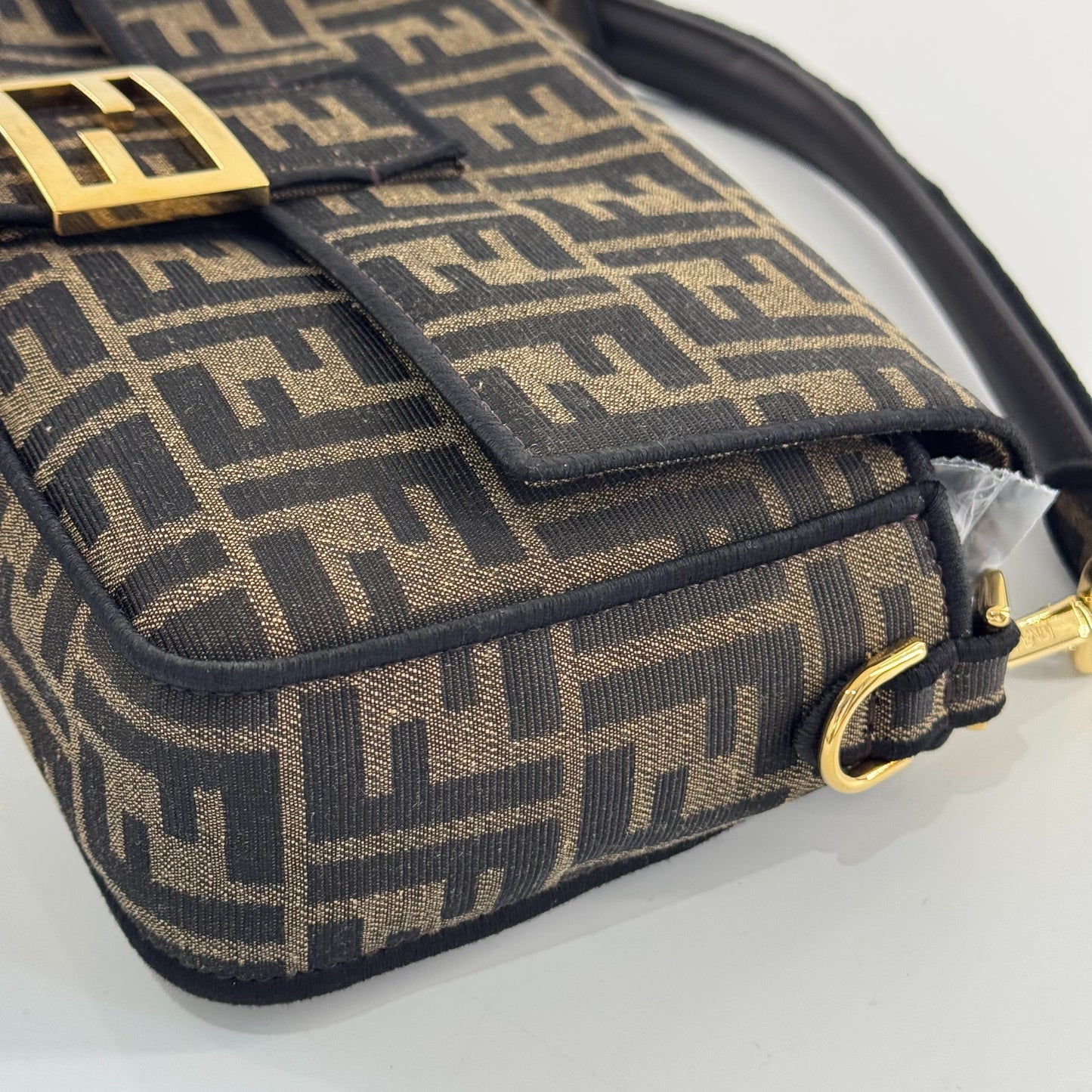 Fendi - Baguette - Zucca canvas with leather trim - Brown and Black with Gold-Tone Hardware - (Medium)