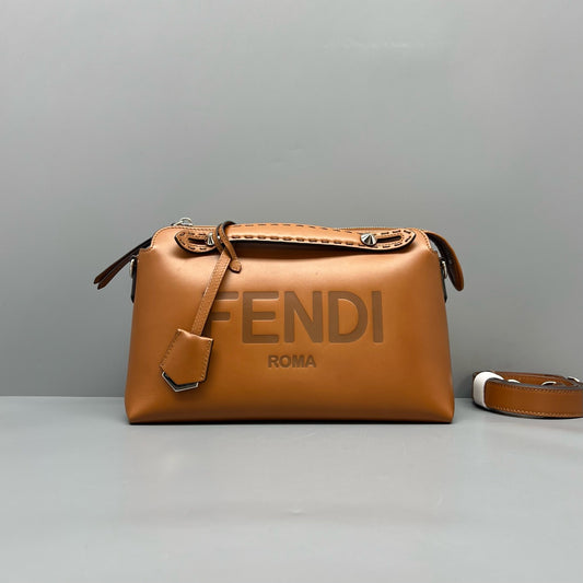 Fendi - By The Way Medium - Leather - Camel - (medium)