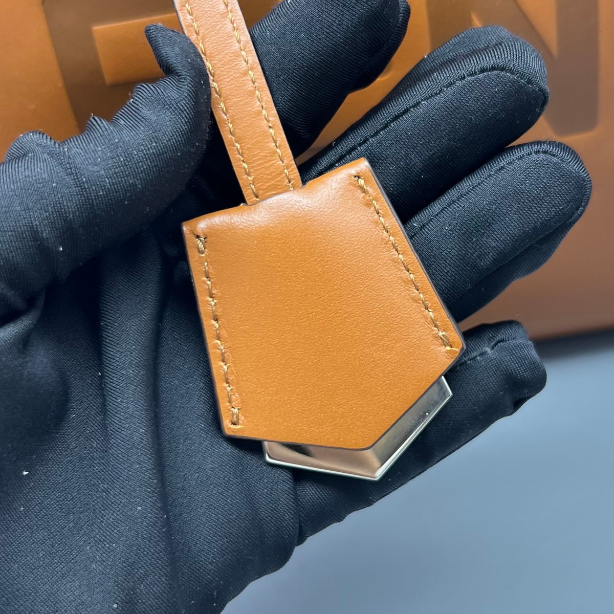 Fendi - By The Way Medium - Leather - Camel - (medium)