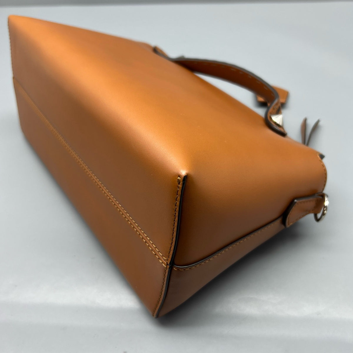 Fendi - By The Way Medium - Leather - Camel - (medium)