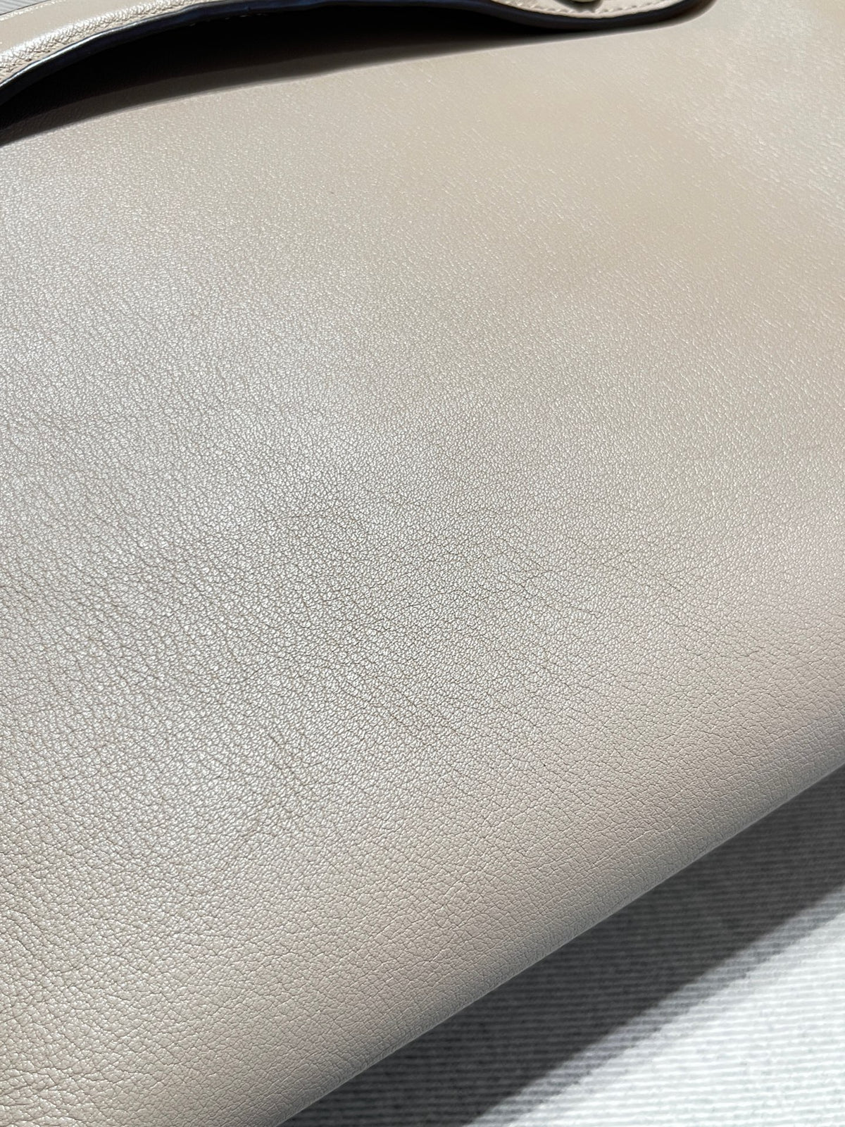 Fendi - By The Way Medium - Leather - Grey - (medium)