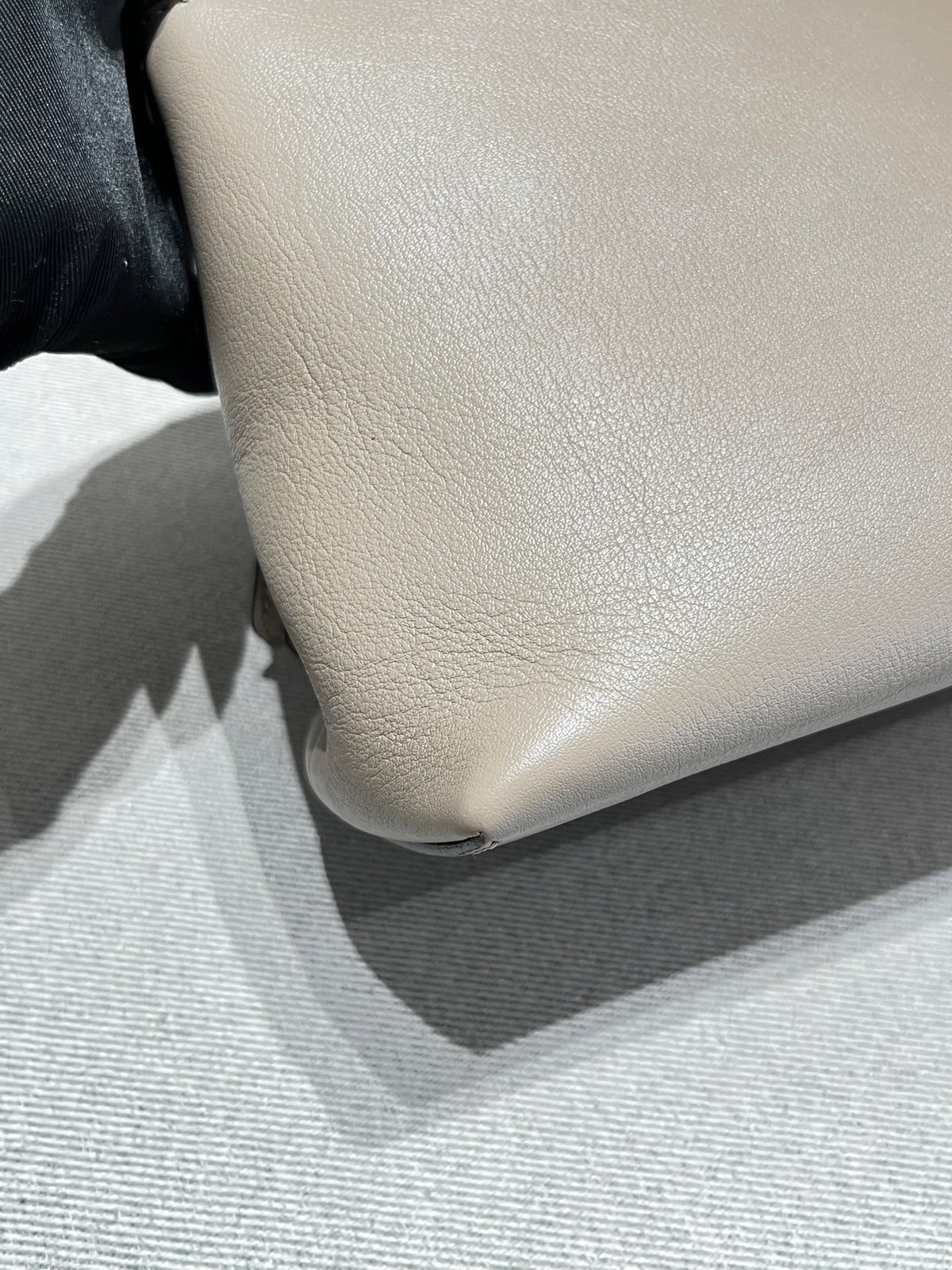 Fendi - By The Way Medium - Leather - Grey - (medium)