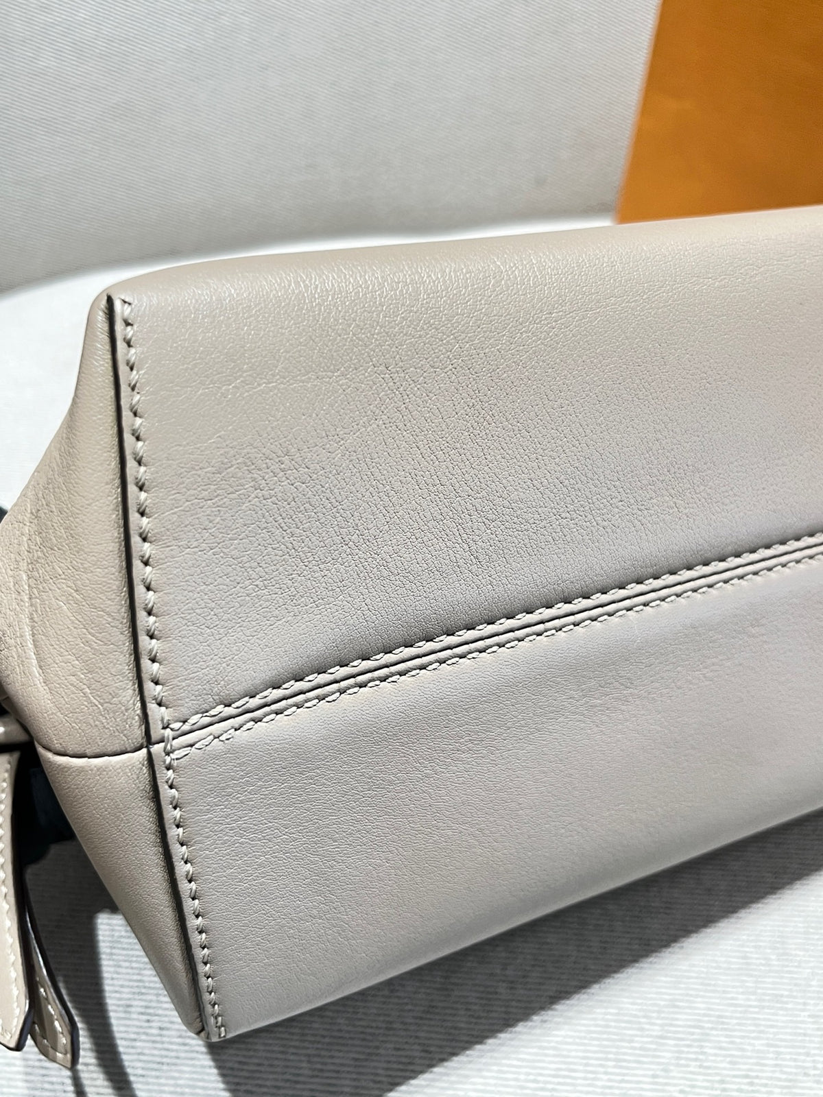 Fendi - By The Way Medium - Leather - Grey - (medium)