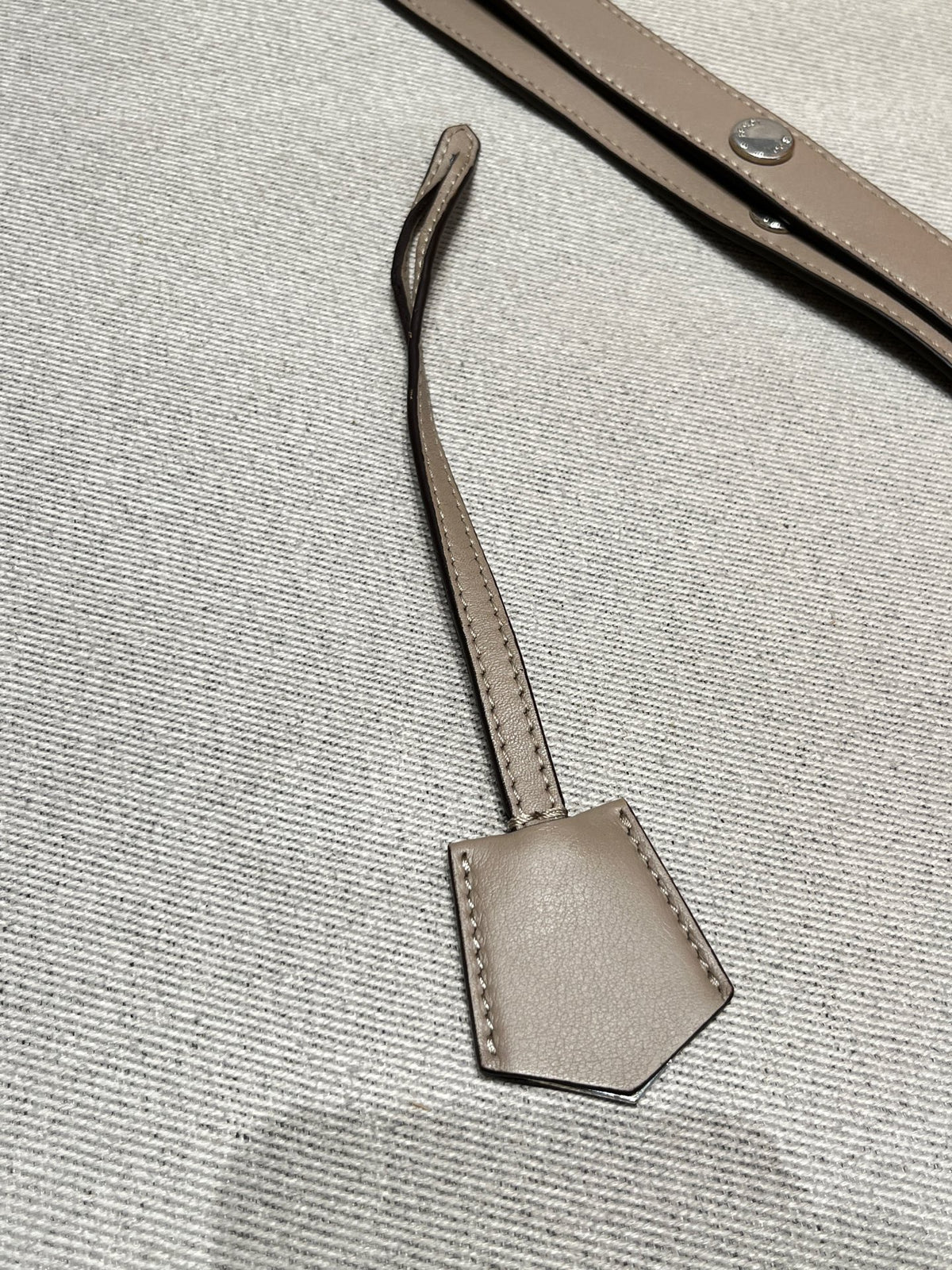 Fendi - By The Way Medium - Leather - Grey - (medium)
