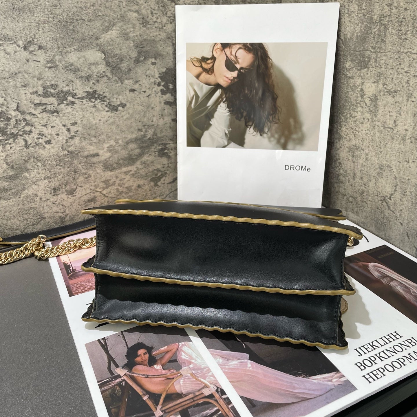 Fendi - Can I Medium Runway Accordion Bag - Leather - Black - (medium)