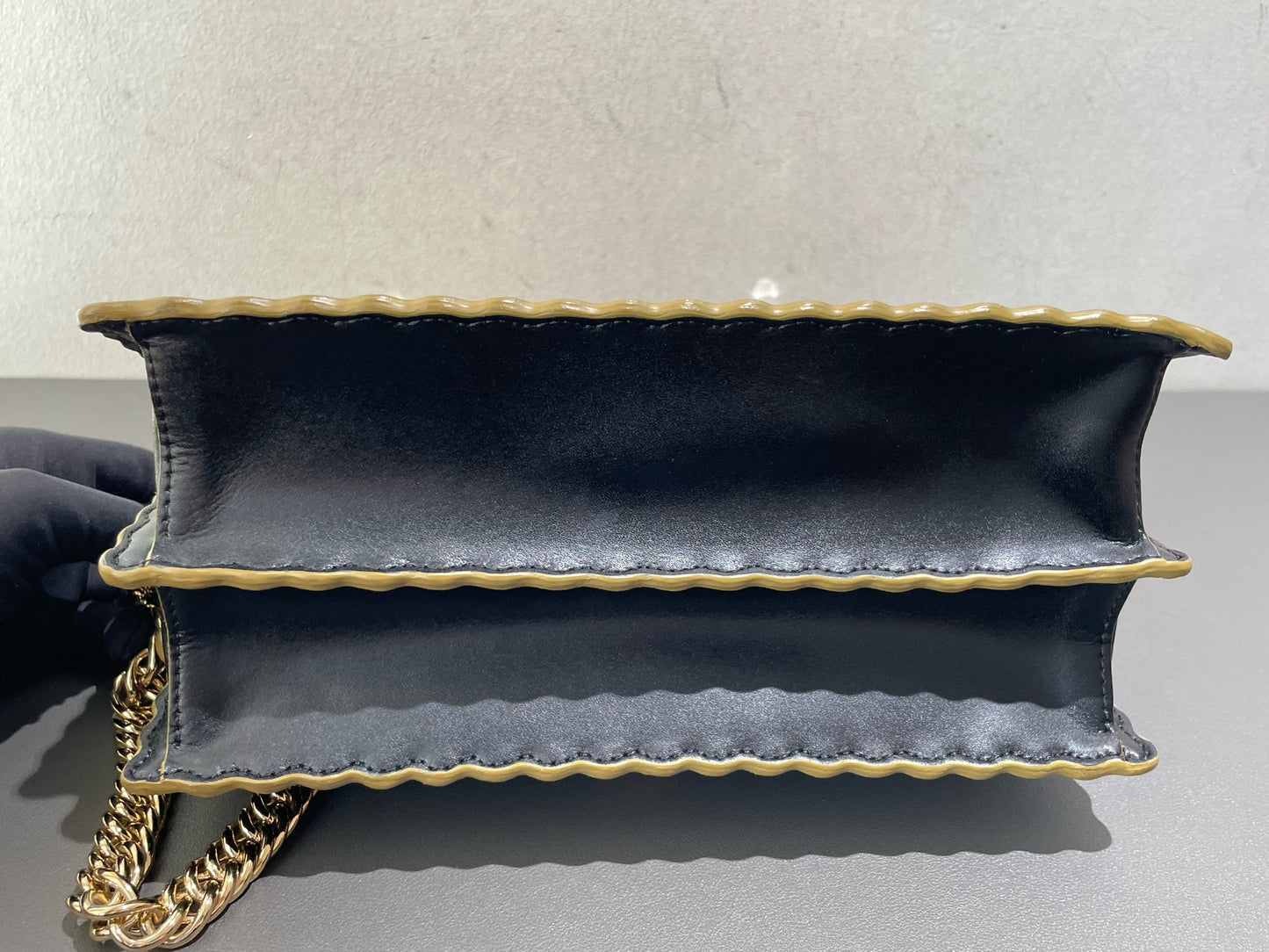 Fendi - Can I Medium Runway Accordion Bag - Leather - Black - (medium)