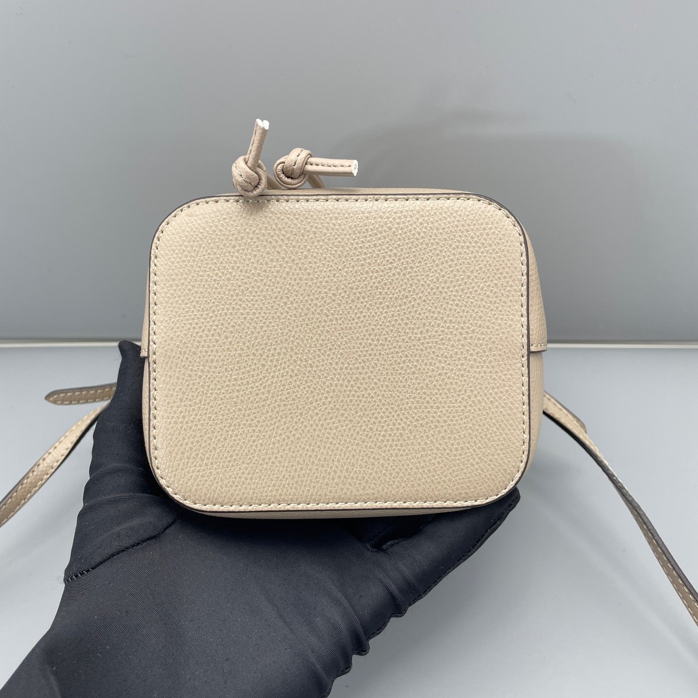 Fendi - Drawstring Mini Bucket Bag - Grained leather - Grey - (mini)