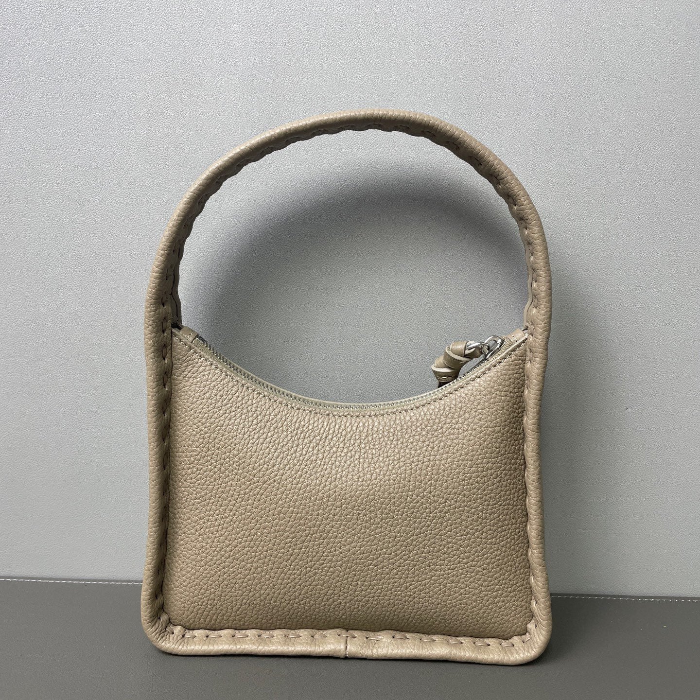 Fendi - Fendessence Moon Bag - Grained calfskin leather - Dove Grey - (Small)