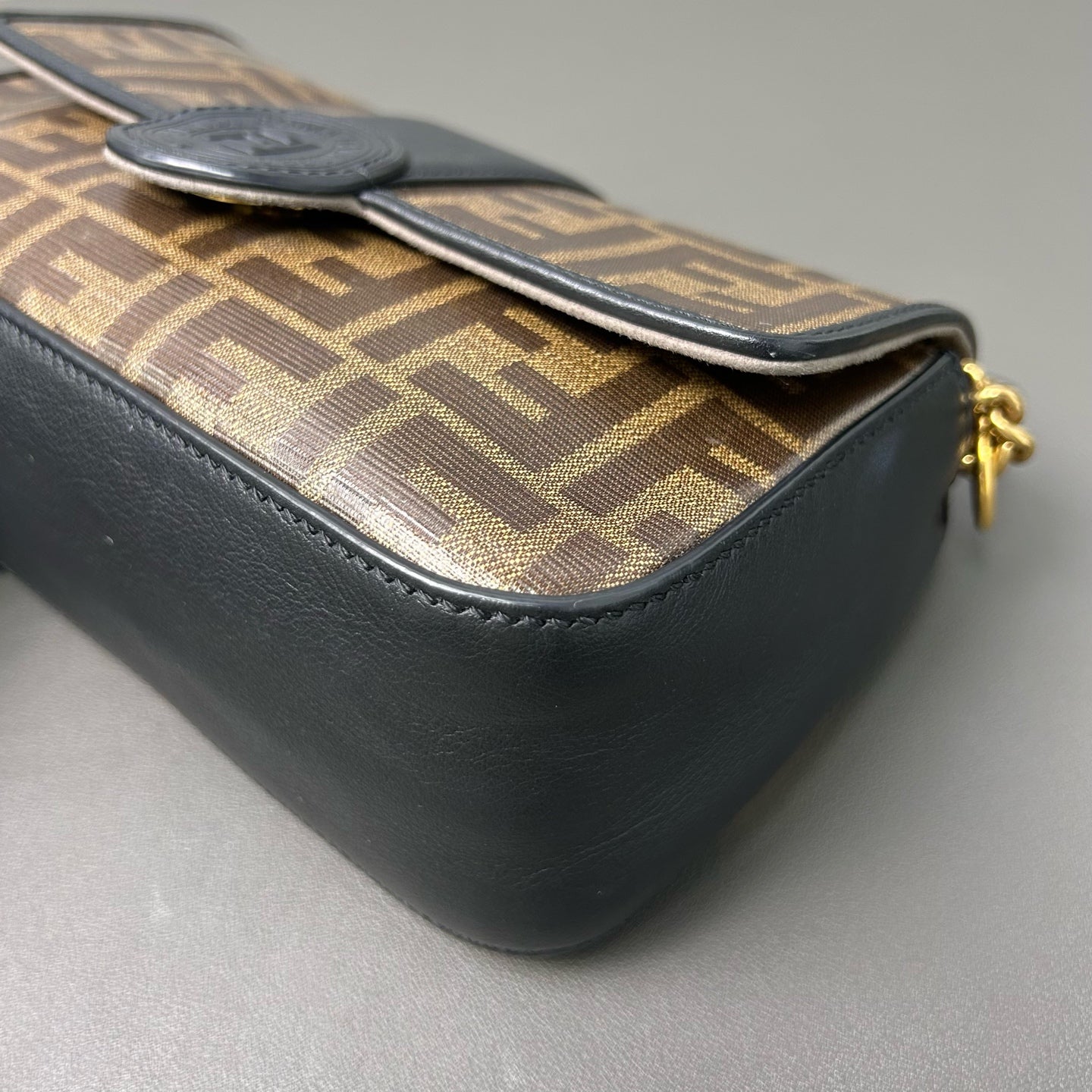 Fendi - Fendi Roma Badge Flap Bag - Coated canvas and Leather - Multicolour - (small)