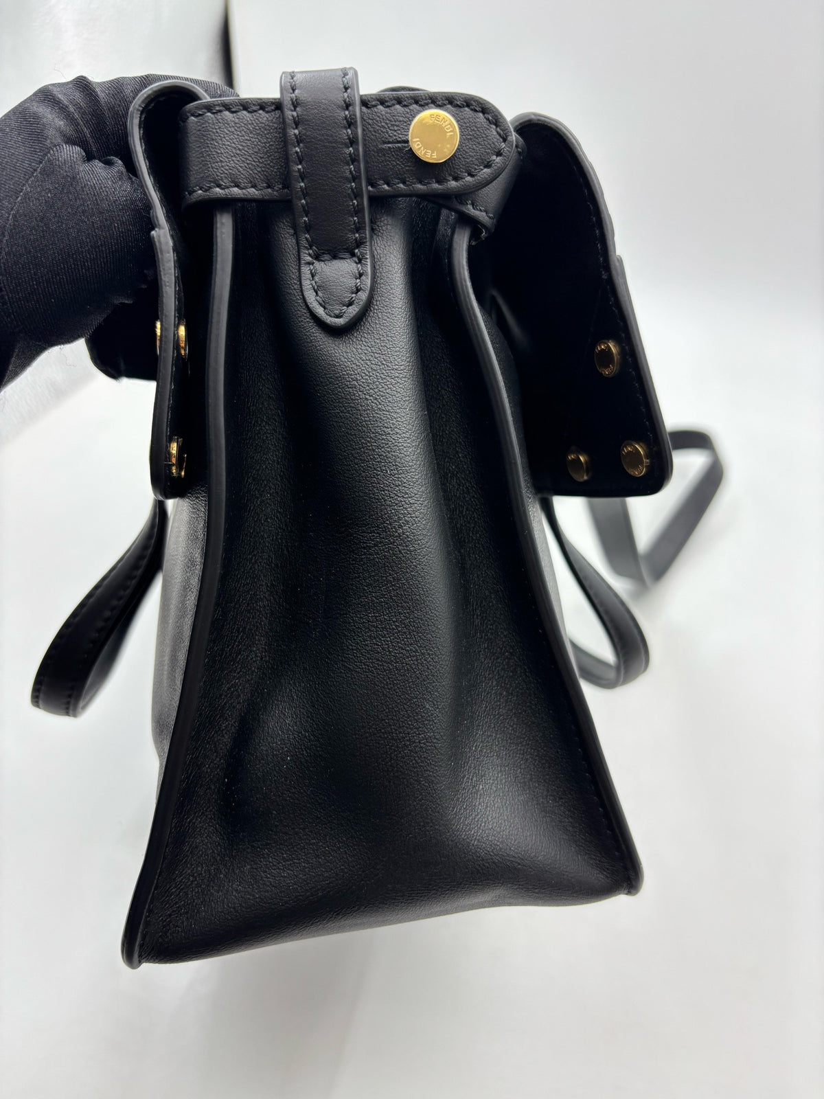 Fendi - Flip - Leather - Black