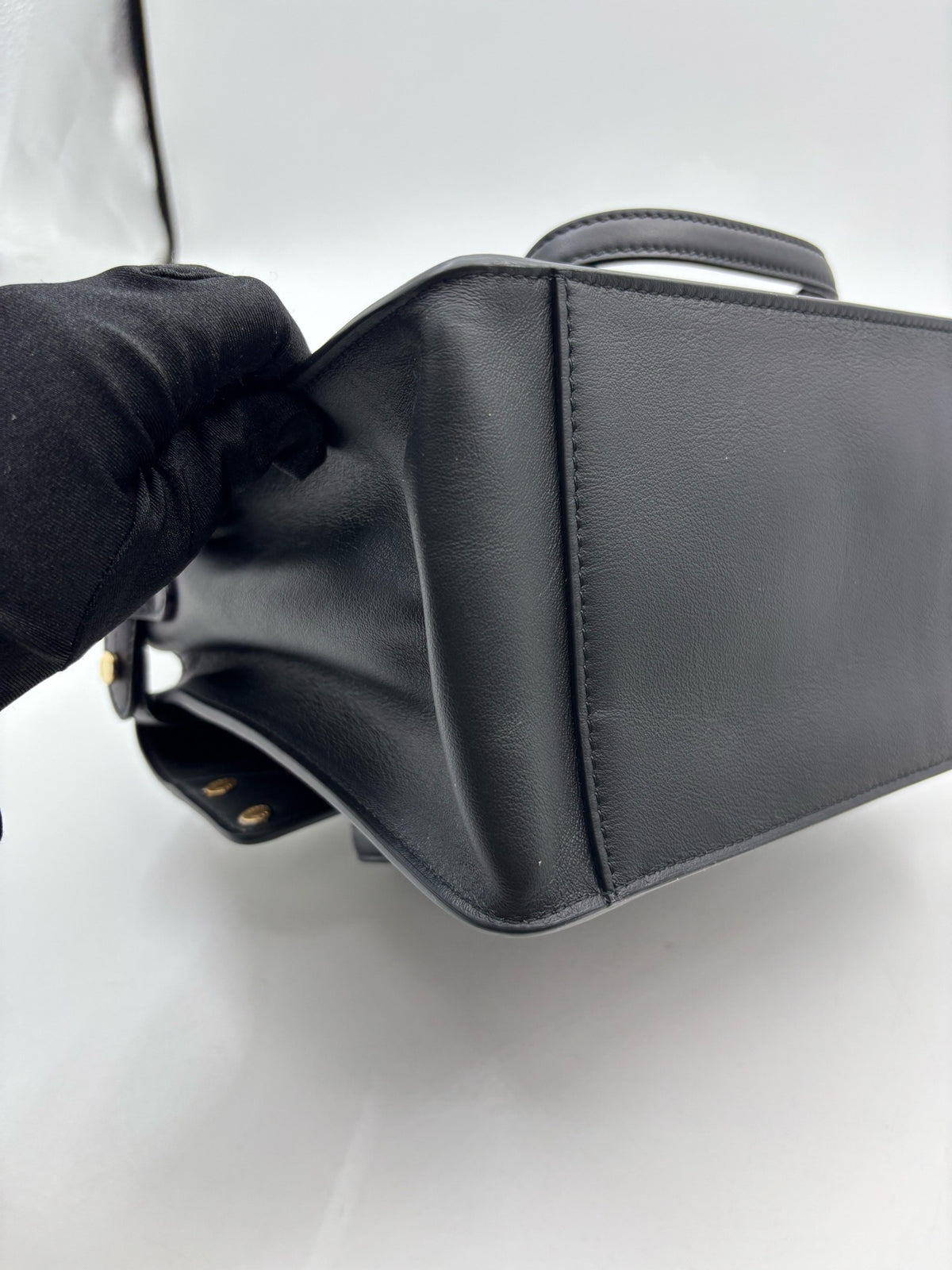 Fendi - Flip - Leather - Black