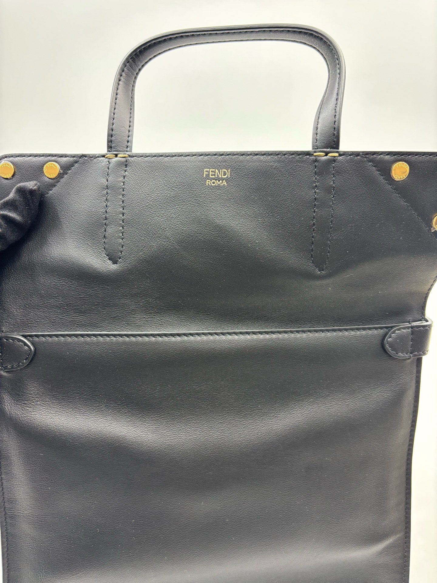 Fendi - Flip - Leather - Black - (medium)