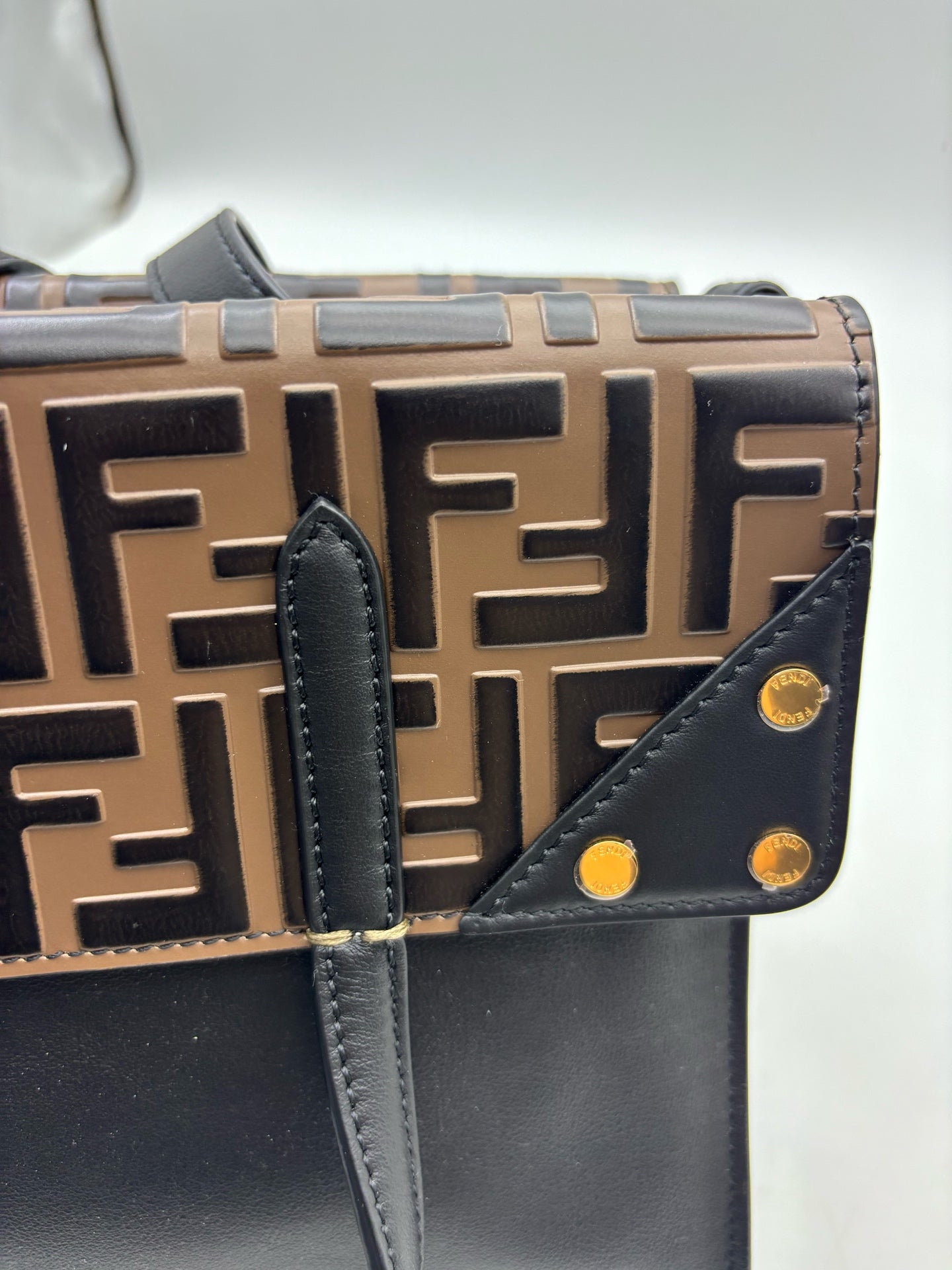 Fendi - Flip - Leather - Multicolour - (medium)