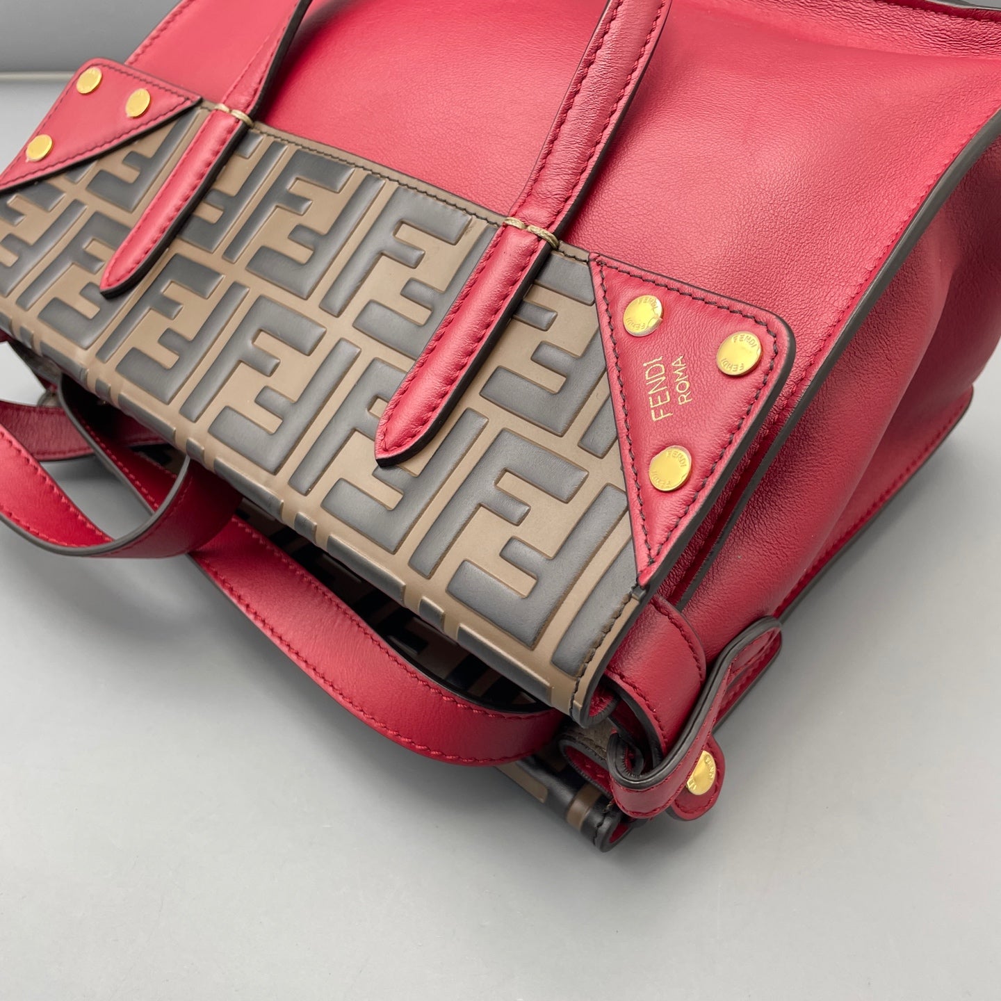 Fendi - Flip - Leather - Red - (medium)