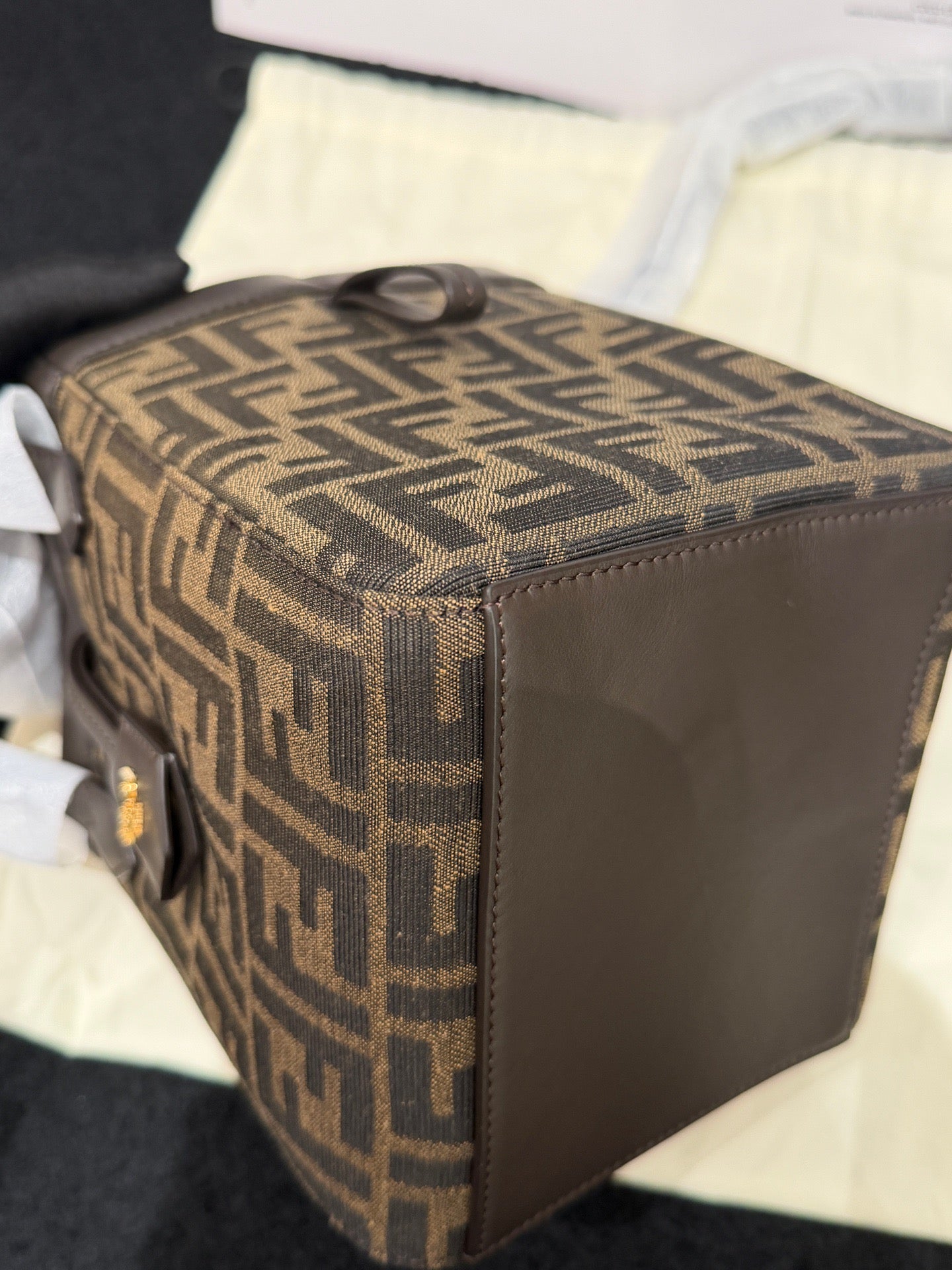 Fendi - Foldable bucket bag - Leather - Brown - (mini)