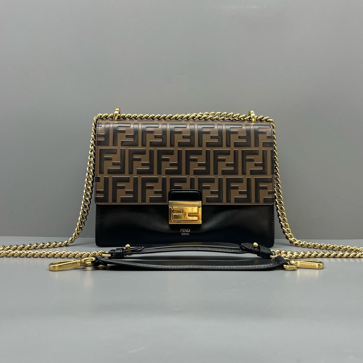 Fendi - Kan I - Leather - Black - (Medium)