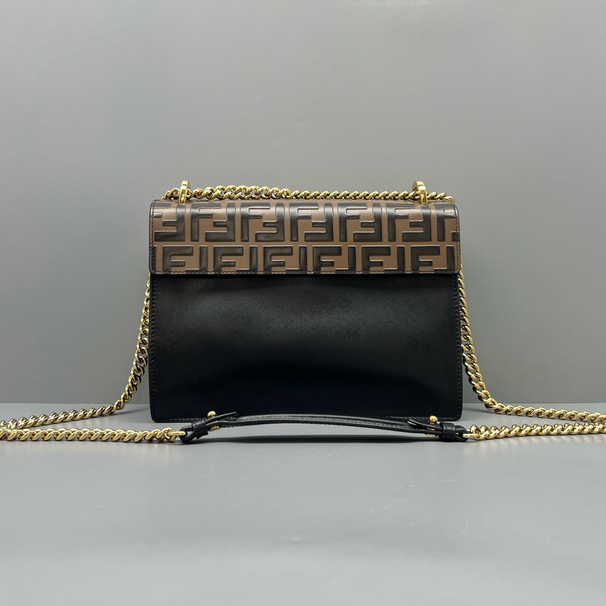 Fendi - Kan I - Leather - Black - (Medium)