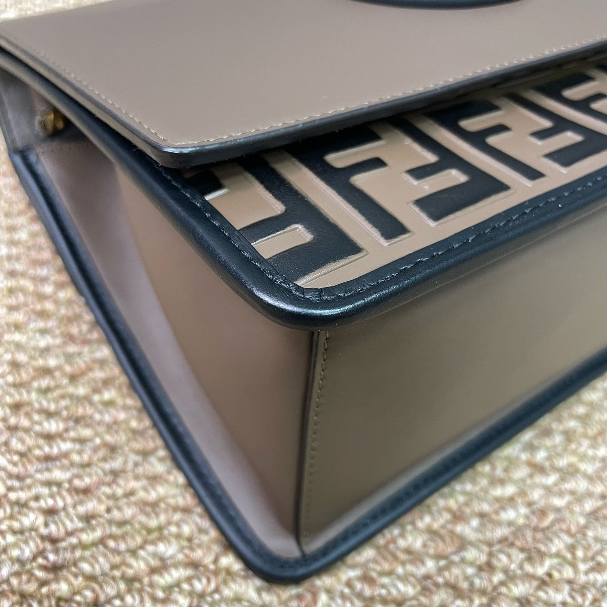 Fendi - Kan I - Leather - Brown - (Small)