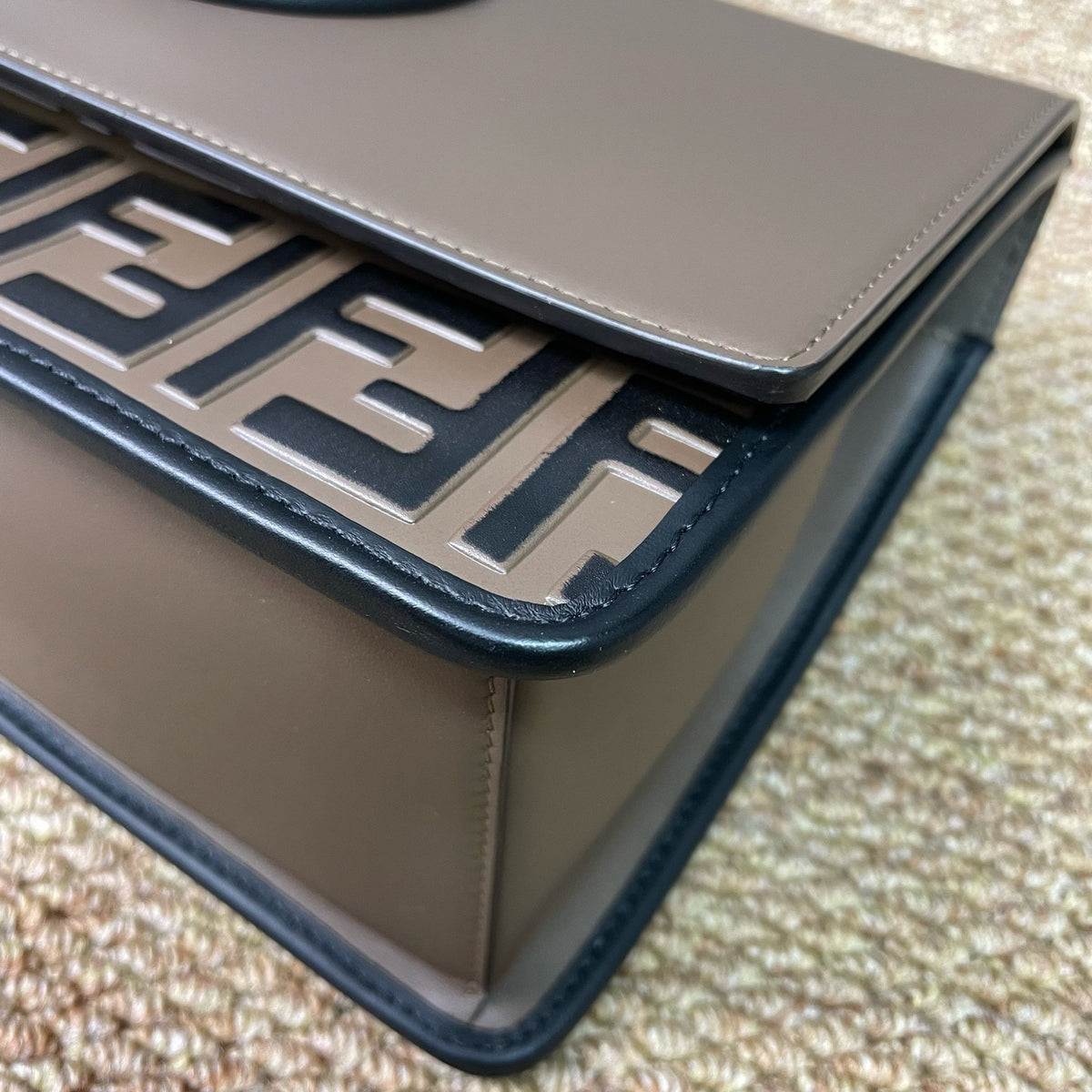 Fendi - Kan I - Leather - Brown - (Small)