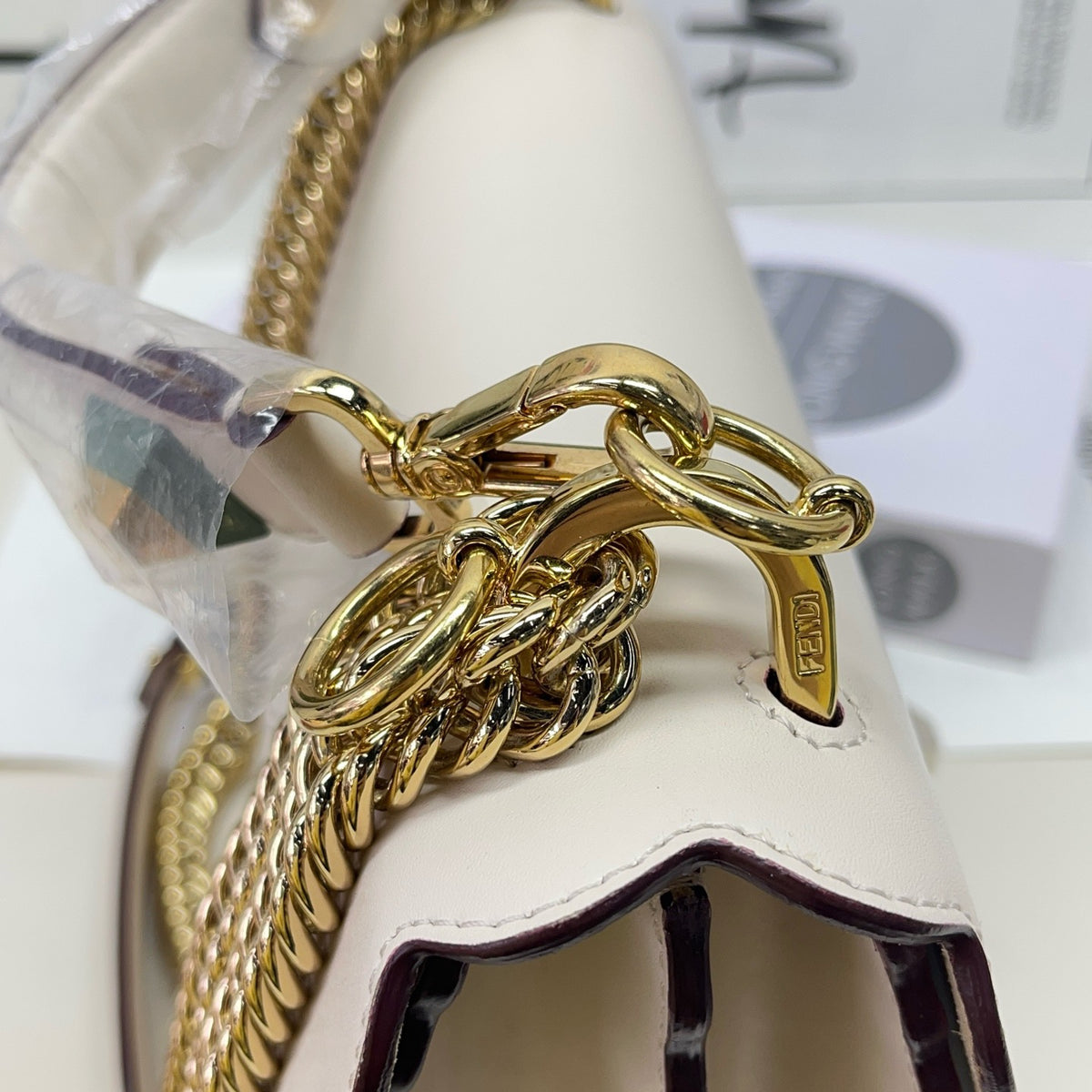 Fendi - Kan I - Leather - Pink - (medium)