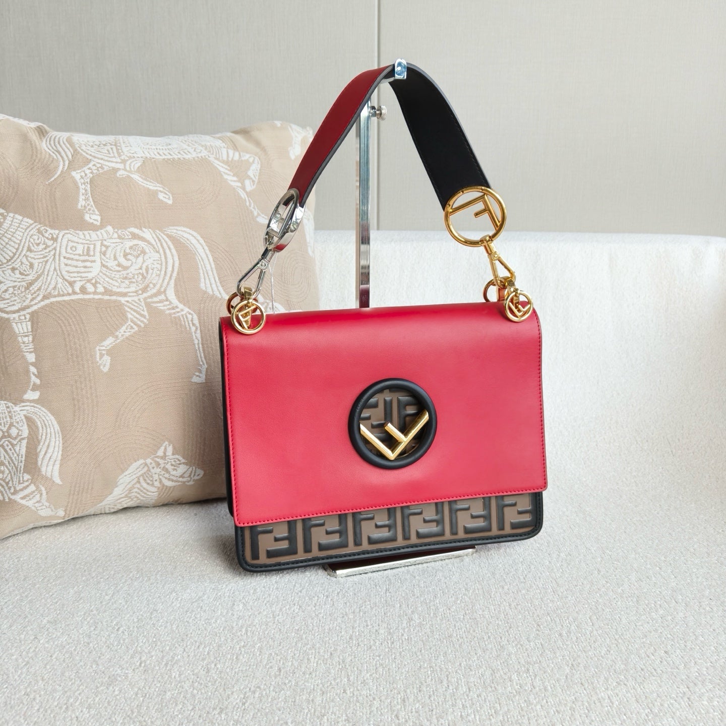 Fendi - Kan I - Leather - Red - (medium)