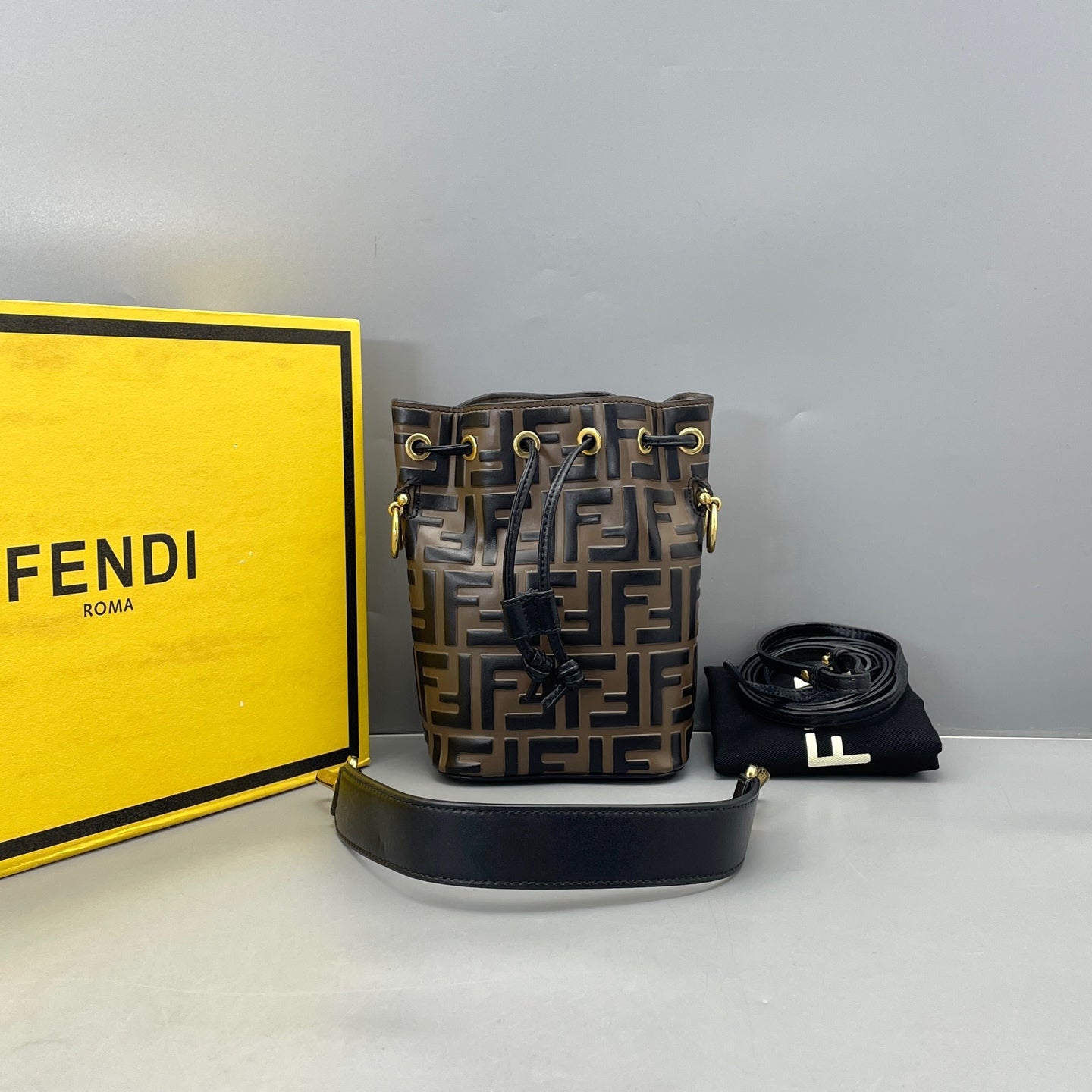 Fendi - Mon Tresor Mini Bucket Bag - Coated canvas with leather trim - Brown and Black - (mini)