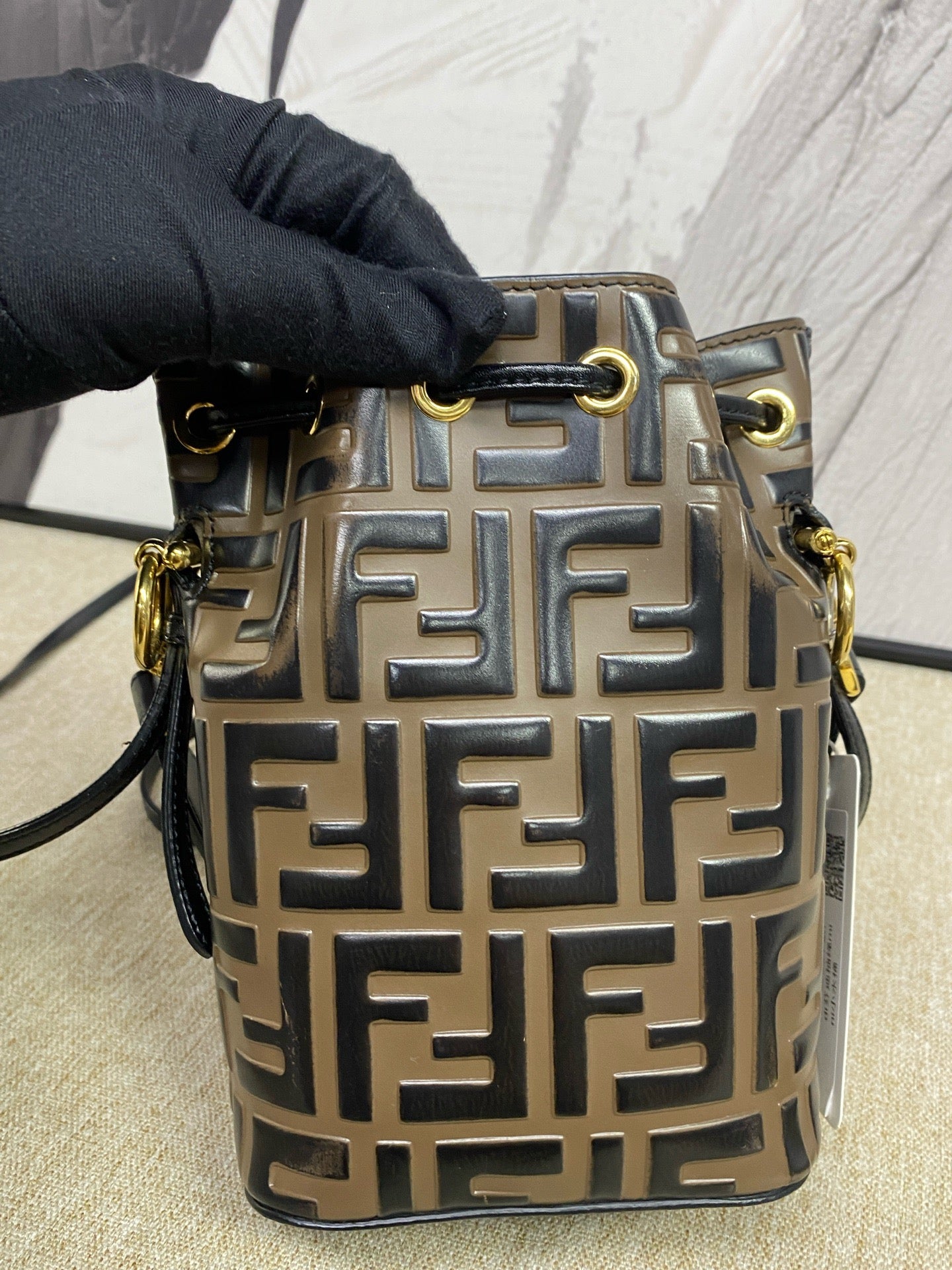 Fendi - Mon Tresor Mini Bucket Bag - Cowhide leather - Black and Brown - (mini)