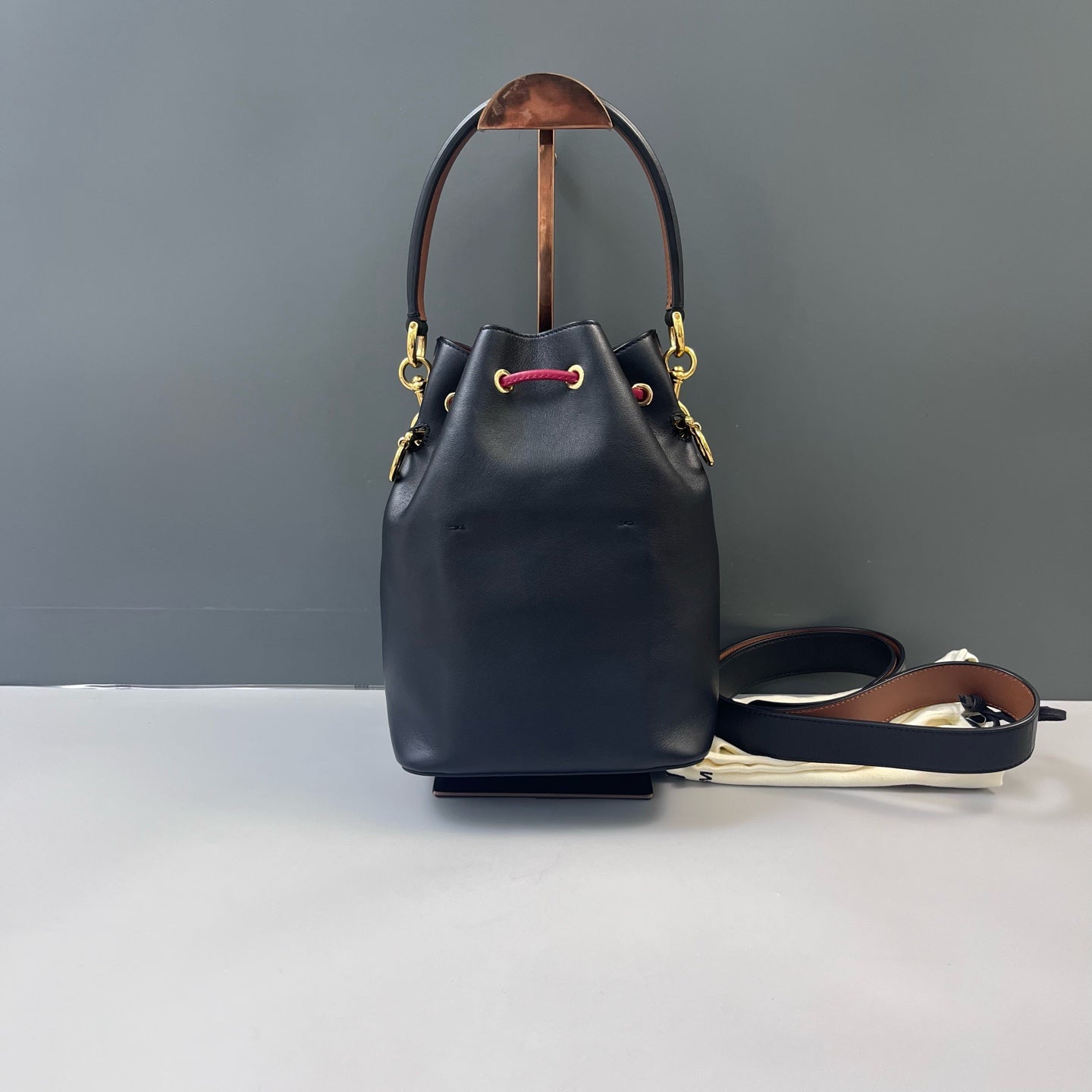 Fendi - Montresor - Leather - Black - (small)