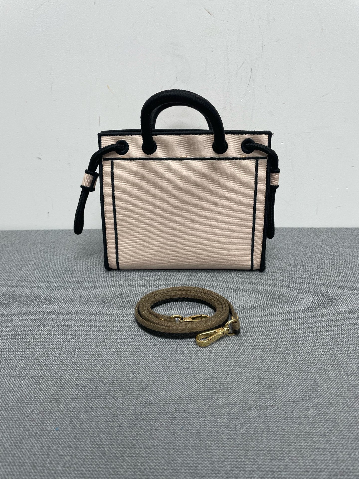Fendi - Other - Cloth - Beige - (mini)