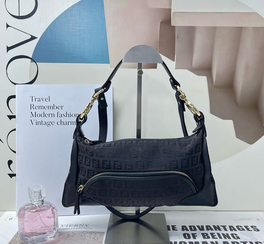 Fendi - Other - Cloth - Black - (small)