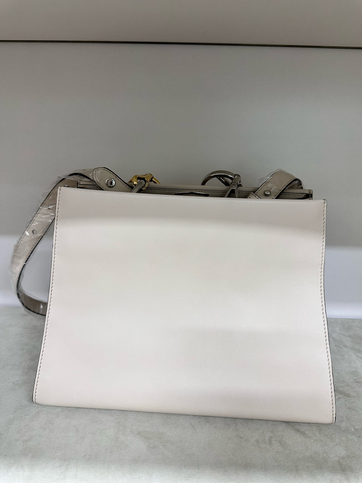 Fendi - Other - Leather - Beige - (medium)