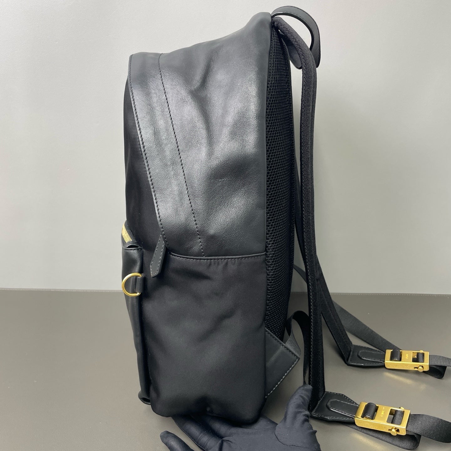 Fendi - Other - Leather - Black - (large)