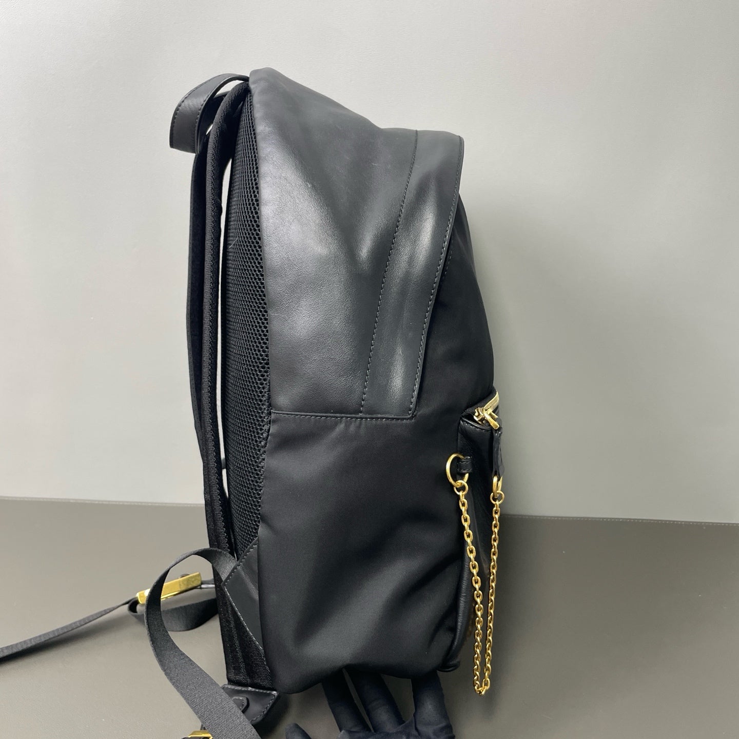 Fendi - Other - Leather - Black - (large)