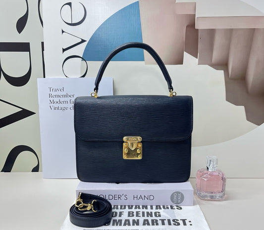 Fendi - Other - Leather - Black - (medium)