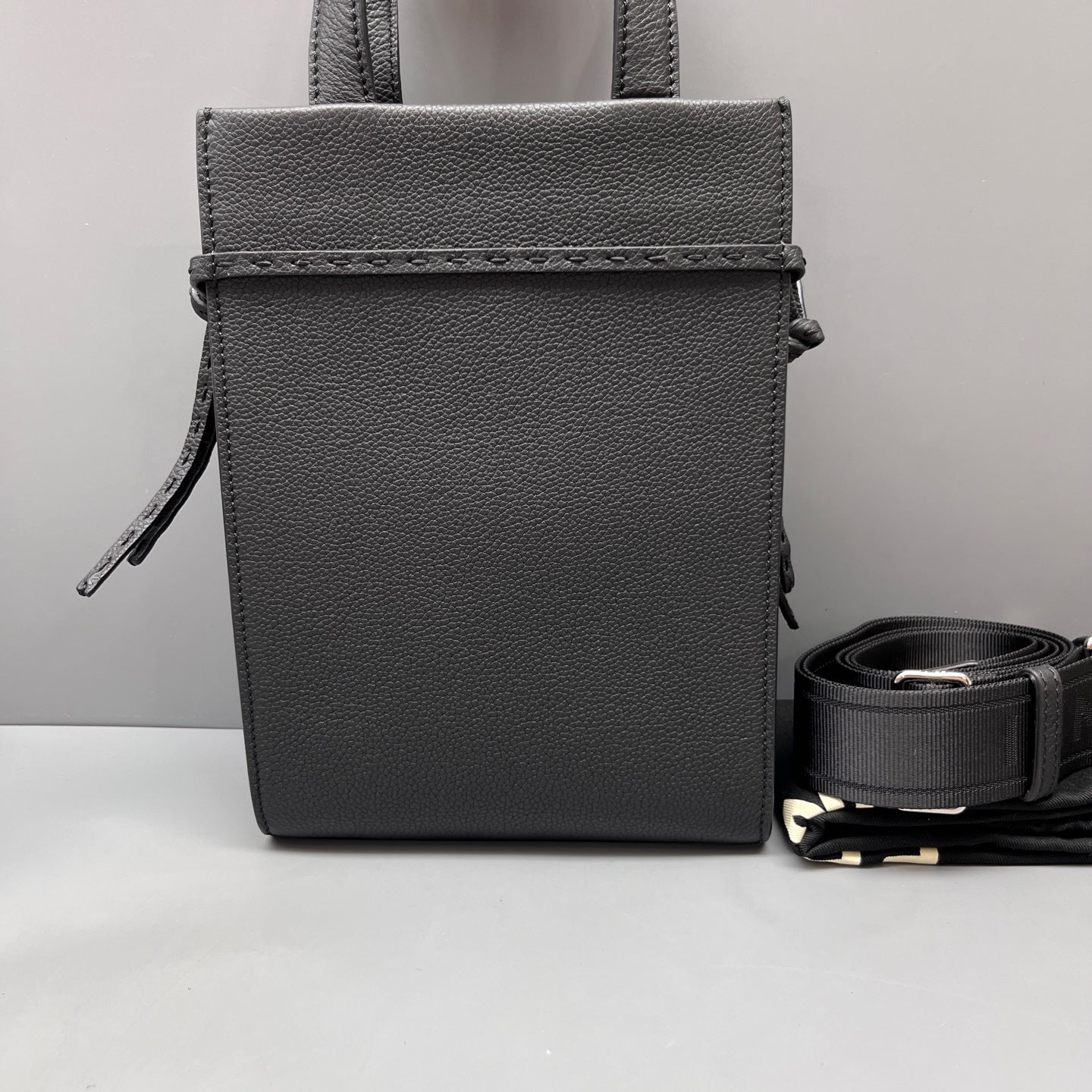 Fendi - Other - Leather - Black - (mini)