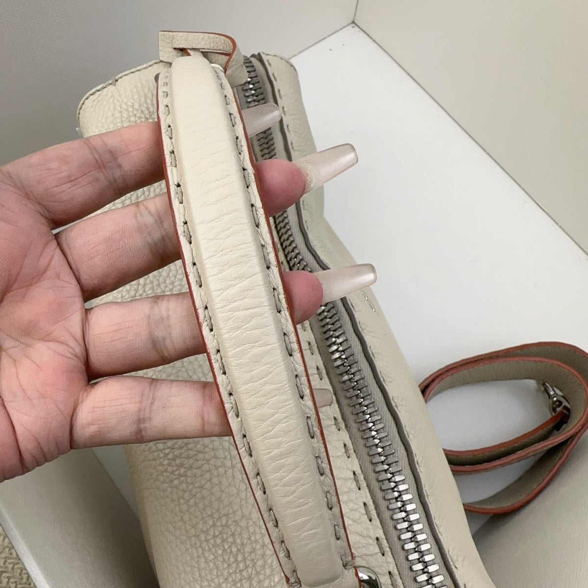 Fendi - Other - Leather - Grey - (Medium)