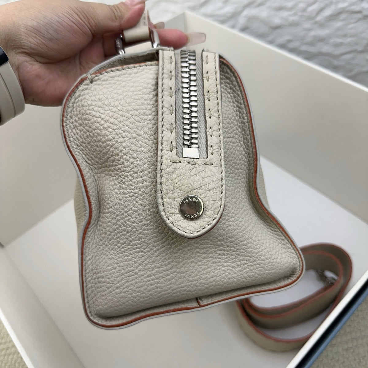 Fendi - Other - Leather - Grey - (Medium)