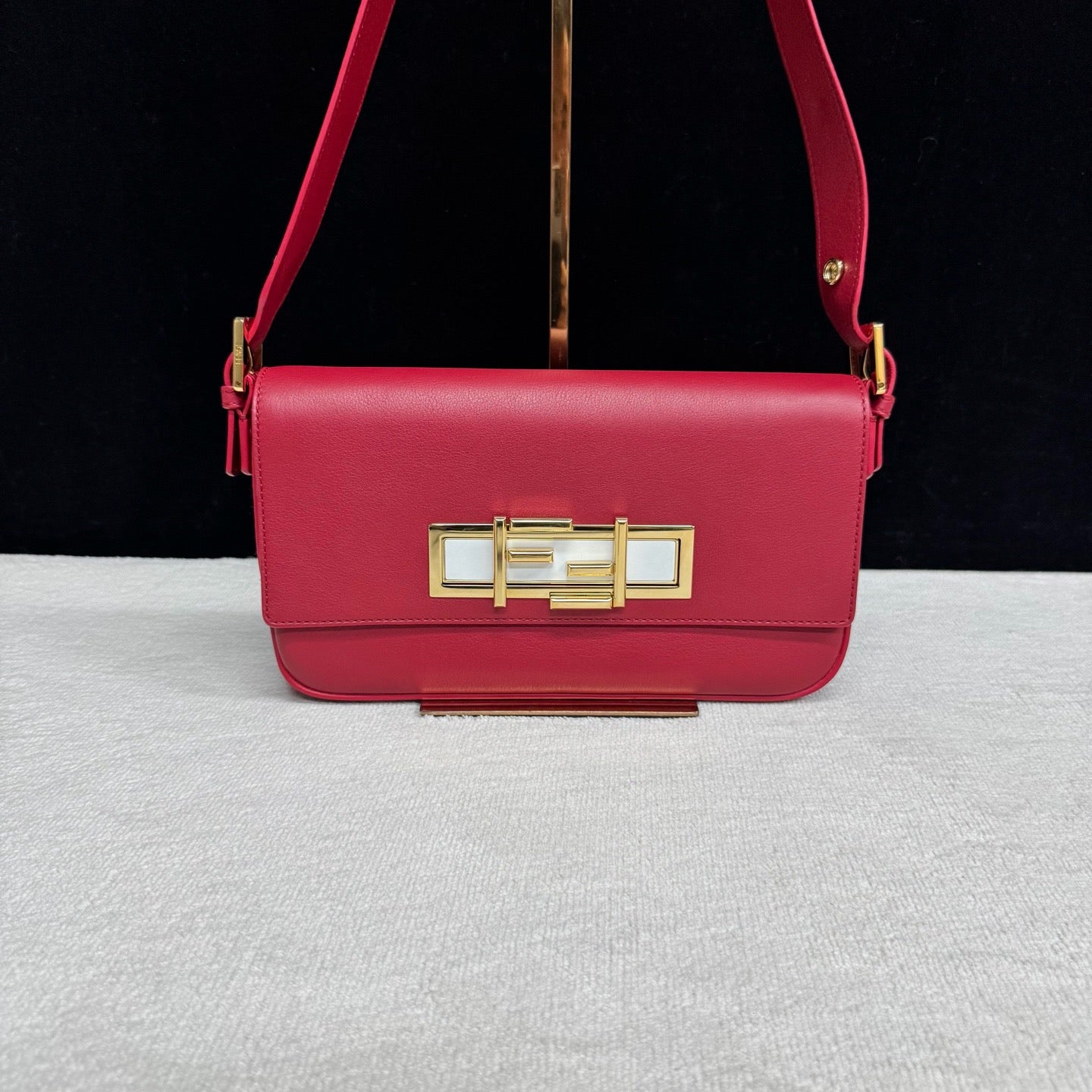 Fendi - Other - Leather - Red - (mini)