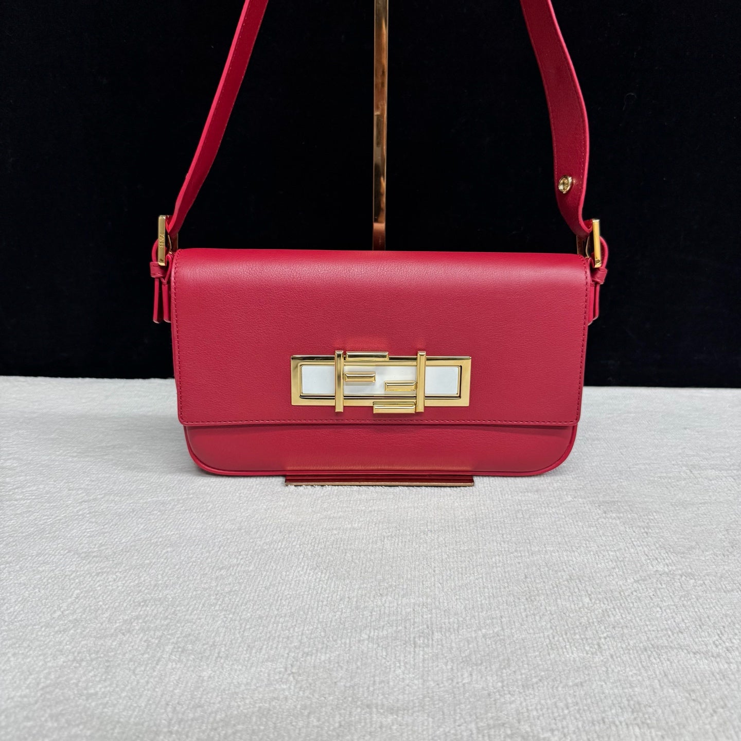 Fendi - Other - Leather - Red - (small)