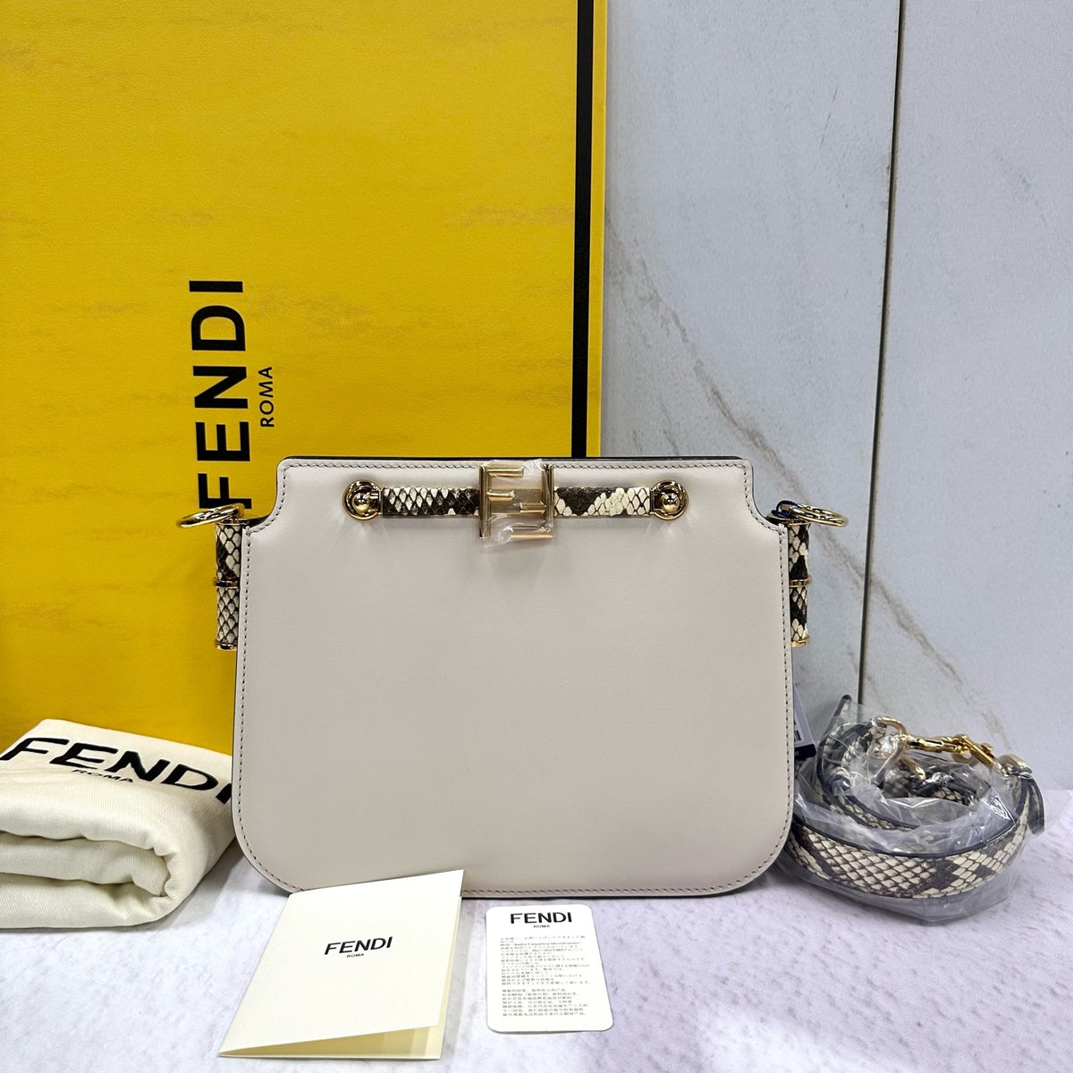 Fendi - Other - Leather - White - (Small)
