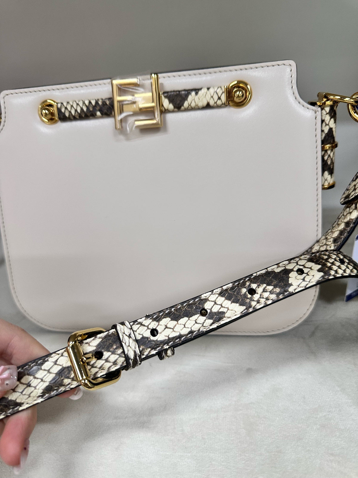 Fendi - Other - Leather - White - (Small)