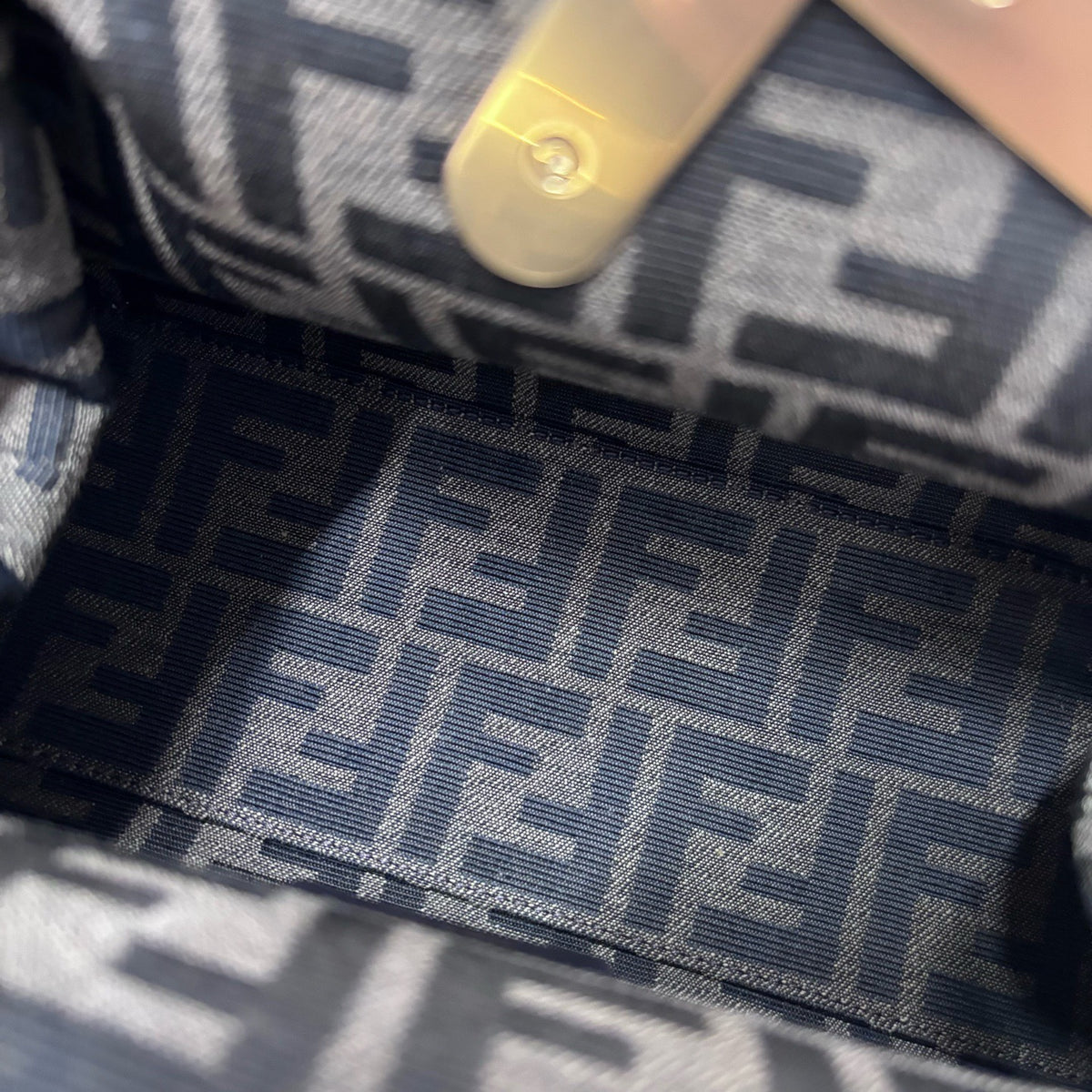 Fendi - Other - Leather - White - (small)