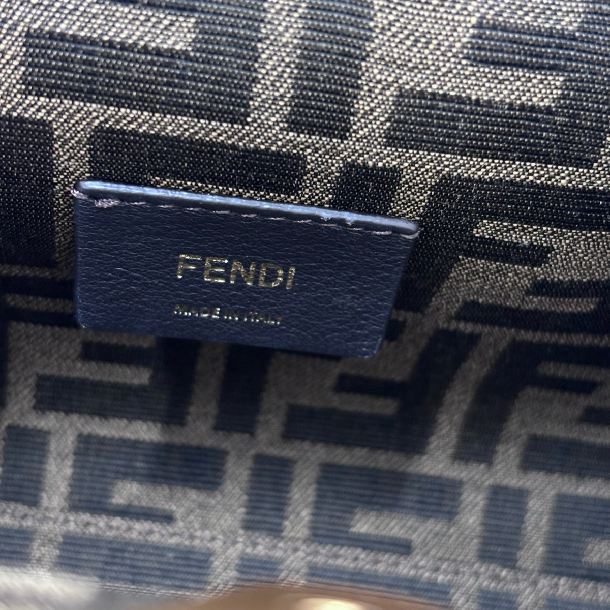 Fendi - Other - Leather - White - (small)