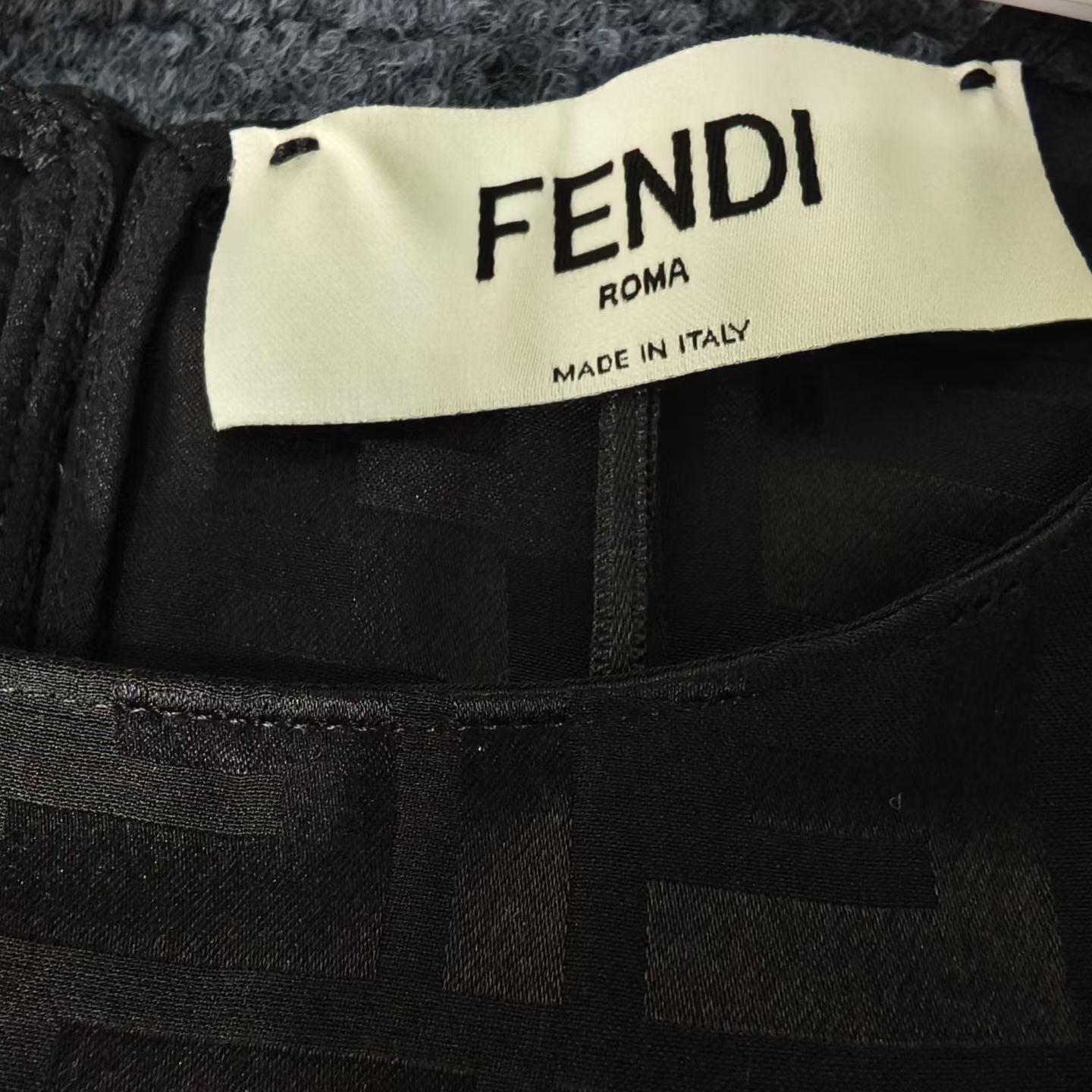 Fendi - Other - Silk - Black - (36)