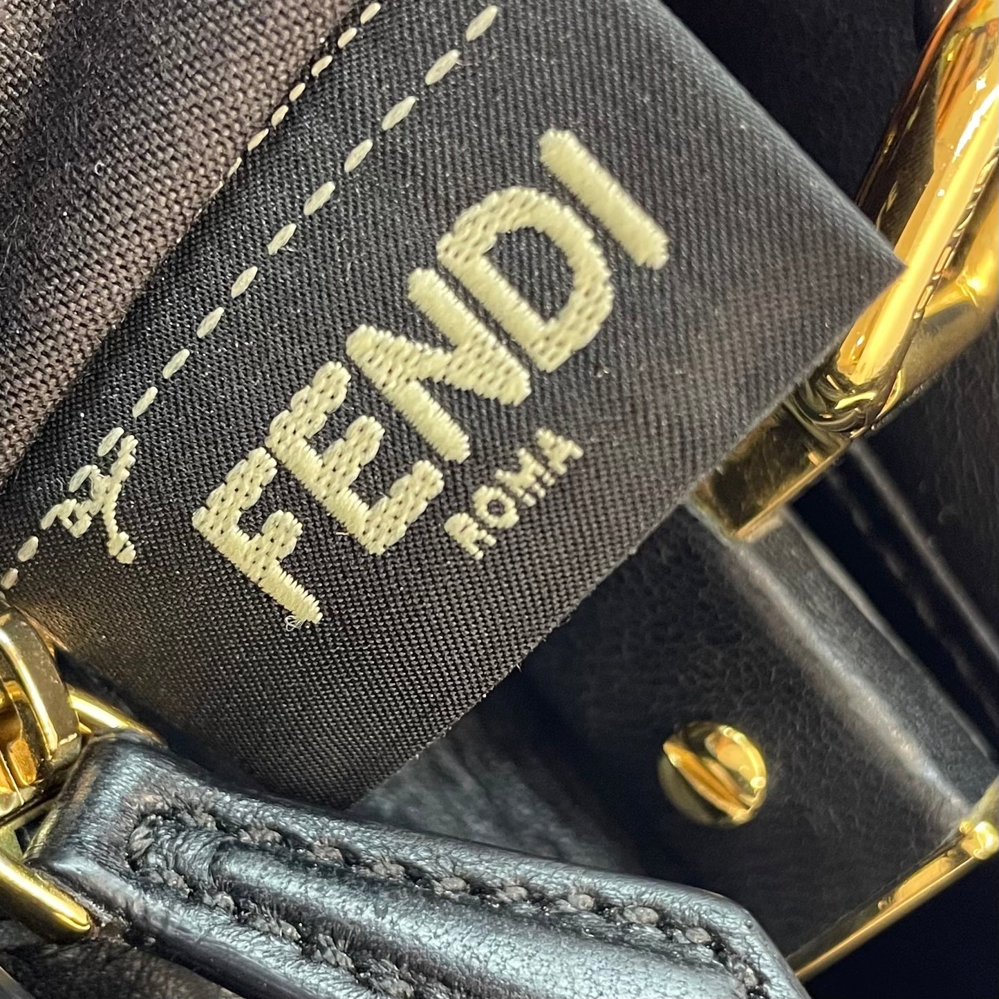 Fendi - Peekaboo - Leather - Black