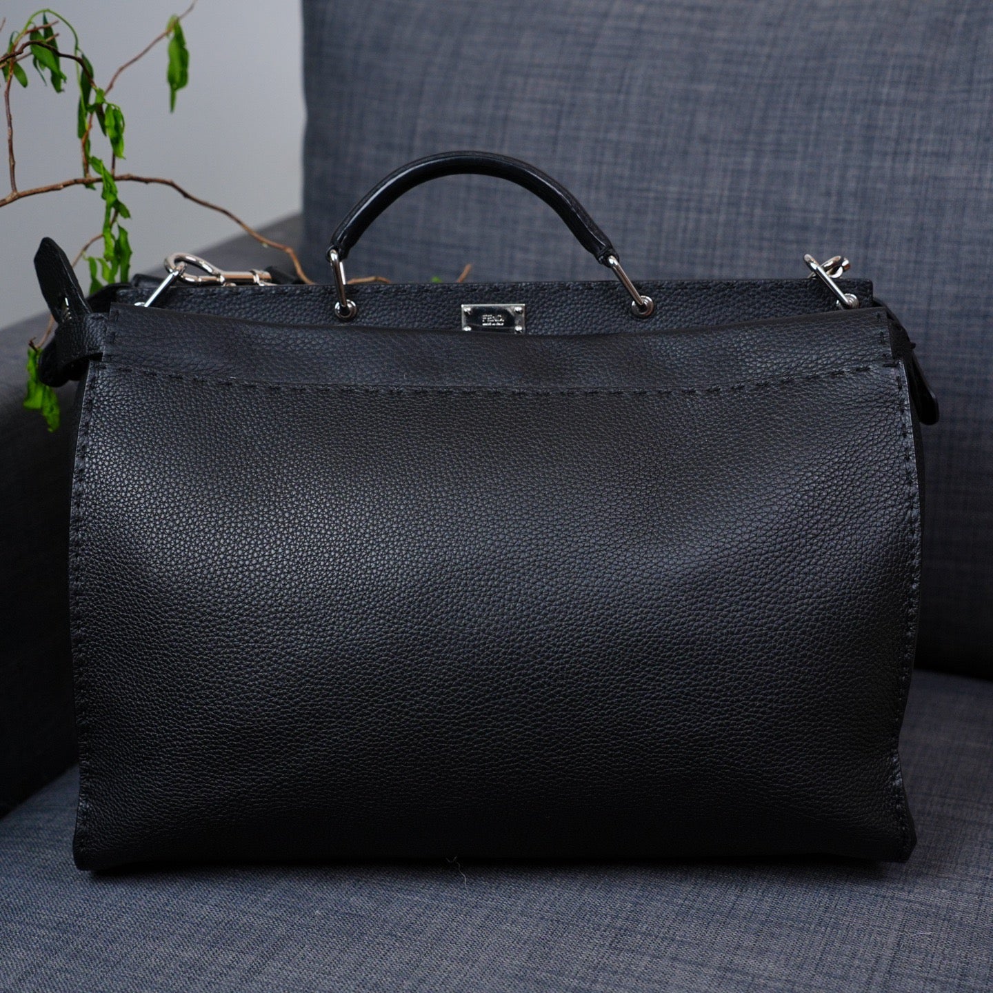 Fendi - Peekaboo - Calfskin - Black - (large)