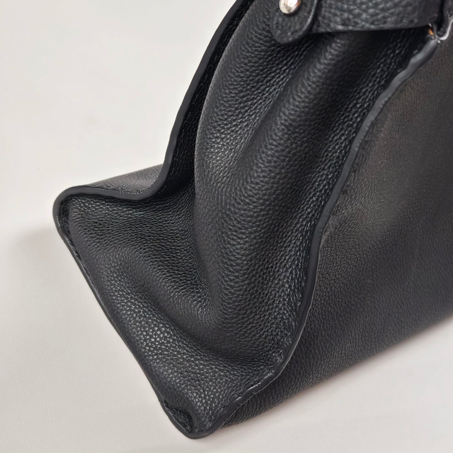 Fendi - Peekaboo - Calfskin - Black - (Other)